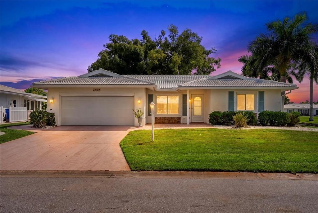 N Knollwood Dr, Bradenton, FL 34208