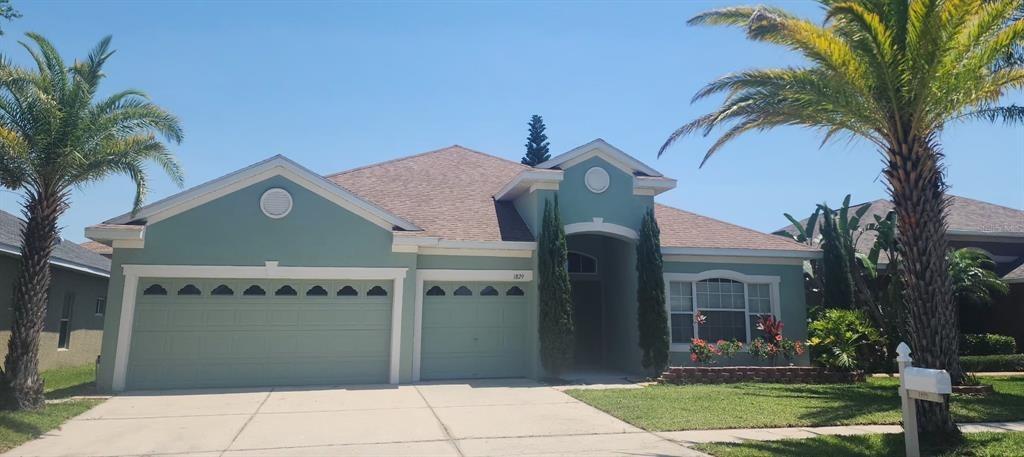 Mira Lago Cir, Ruskin, FL 33570