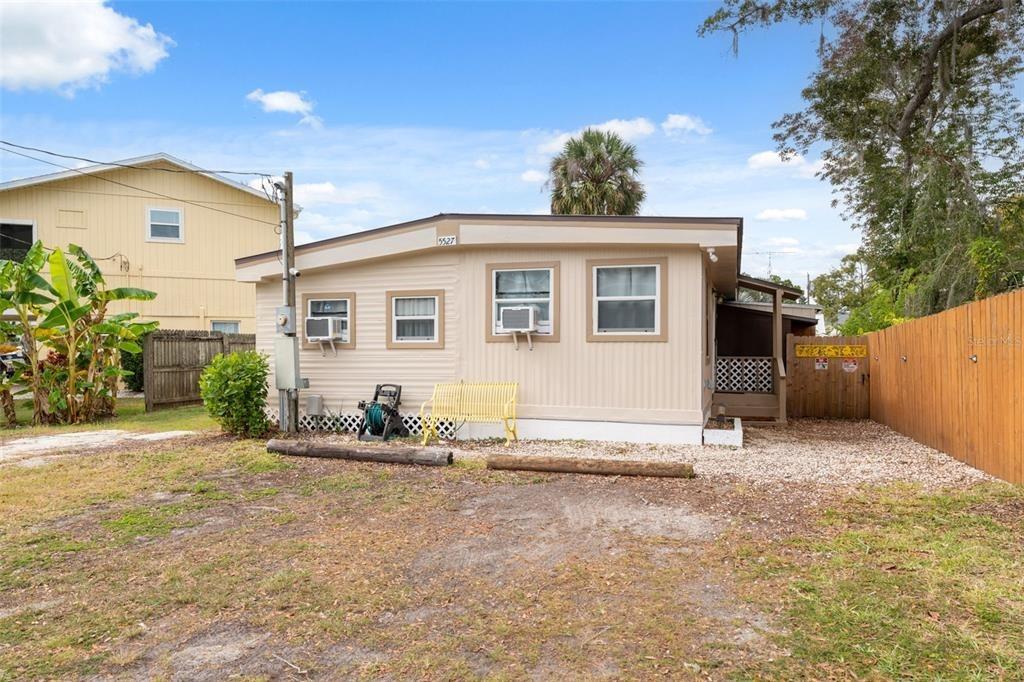 Darlene St, Weeki Wachee, FL 34607