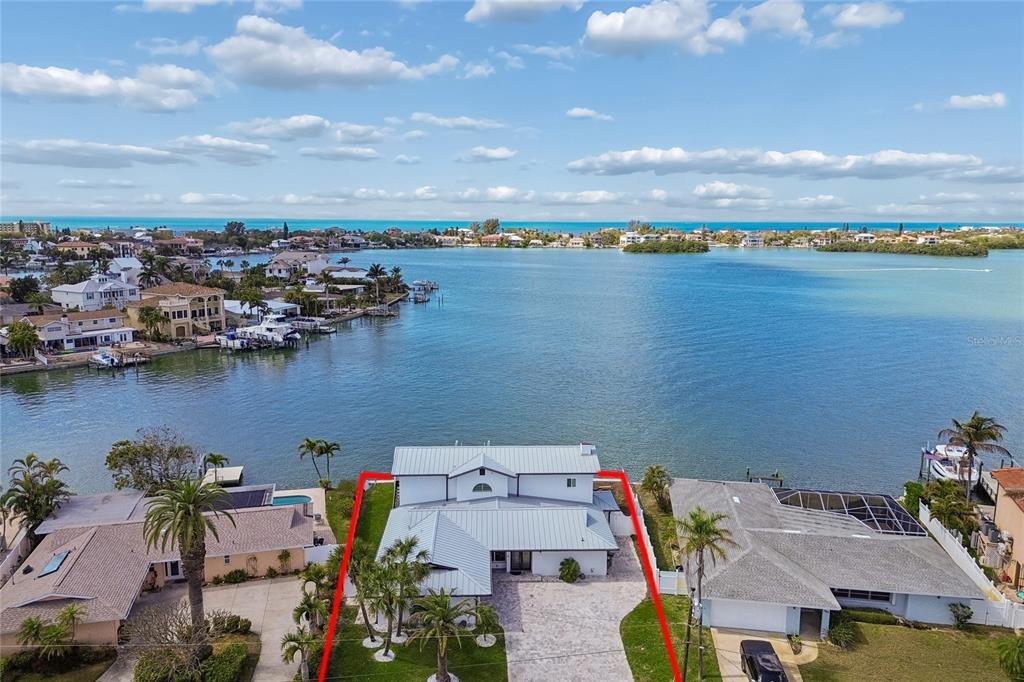 Harbor Dr N, Indian Rocks Beach, FL 33785