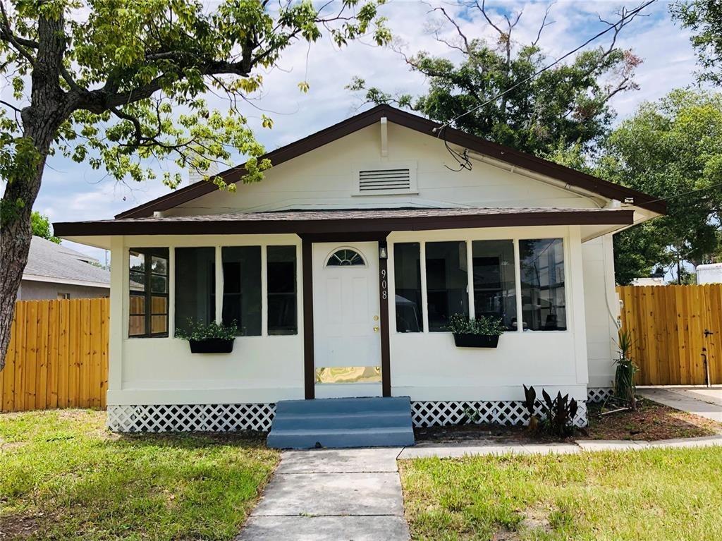 Vine Ave, Clearwater, FL 33755