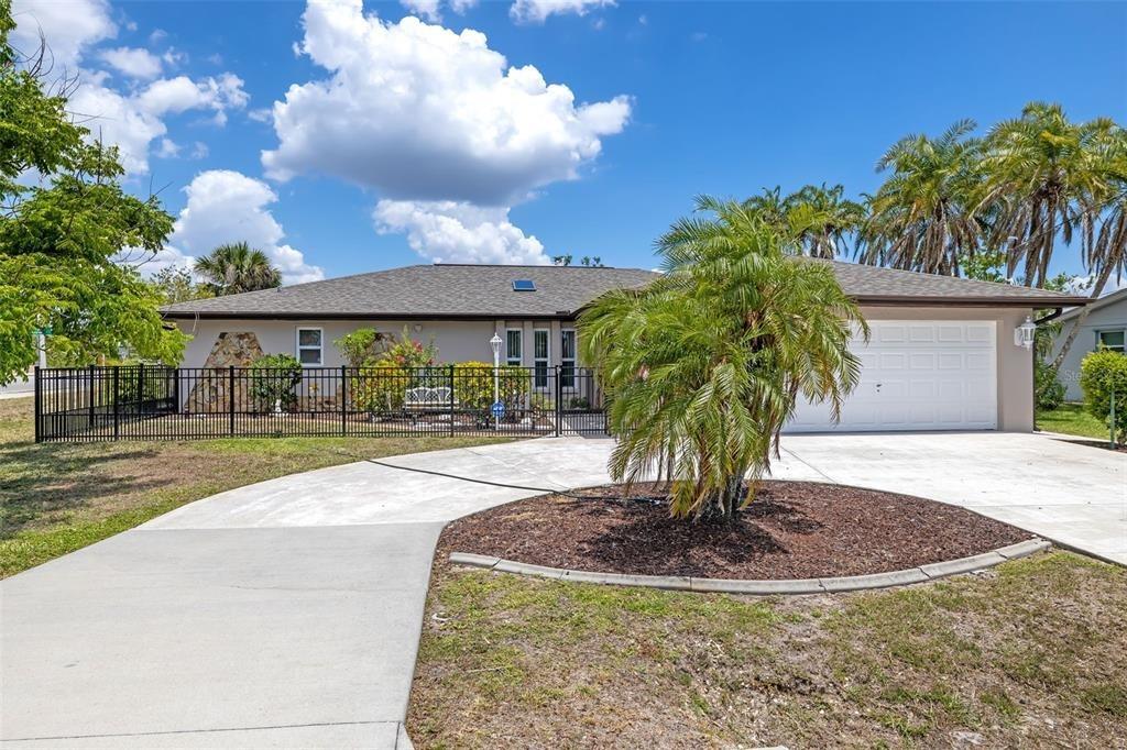 Abscott St, Port Charlotte, FL 33952