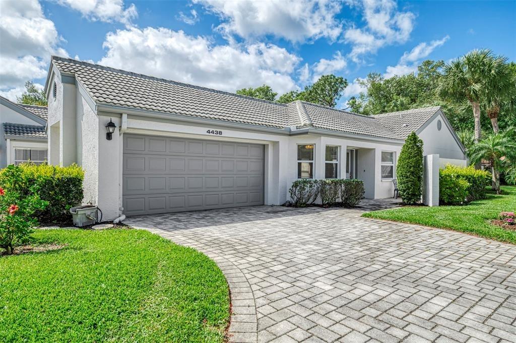 Long Common Ln, Sarasota, FL 34235