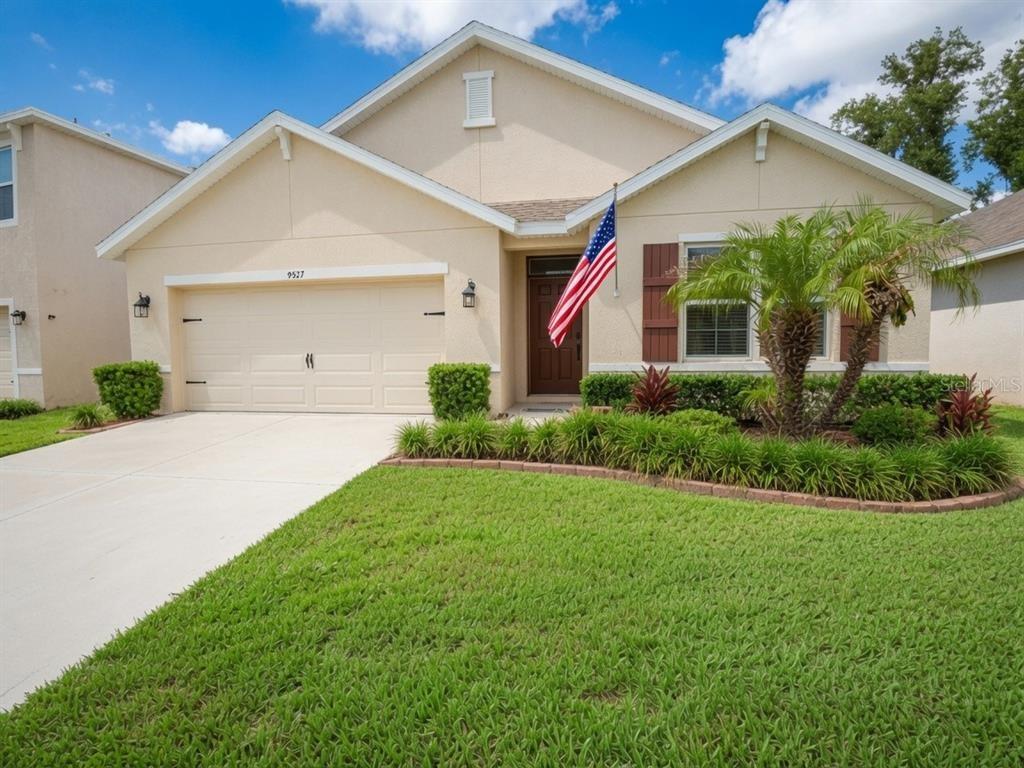 Sunstone Blvd, Thonotosassa, FL 33592