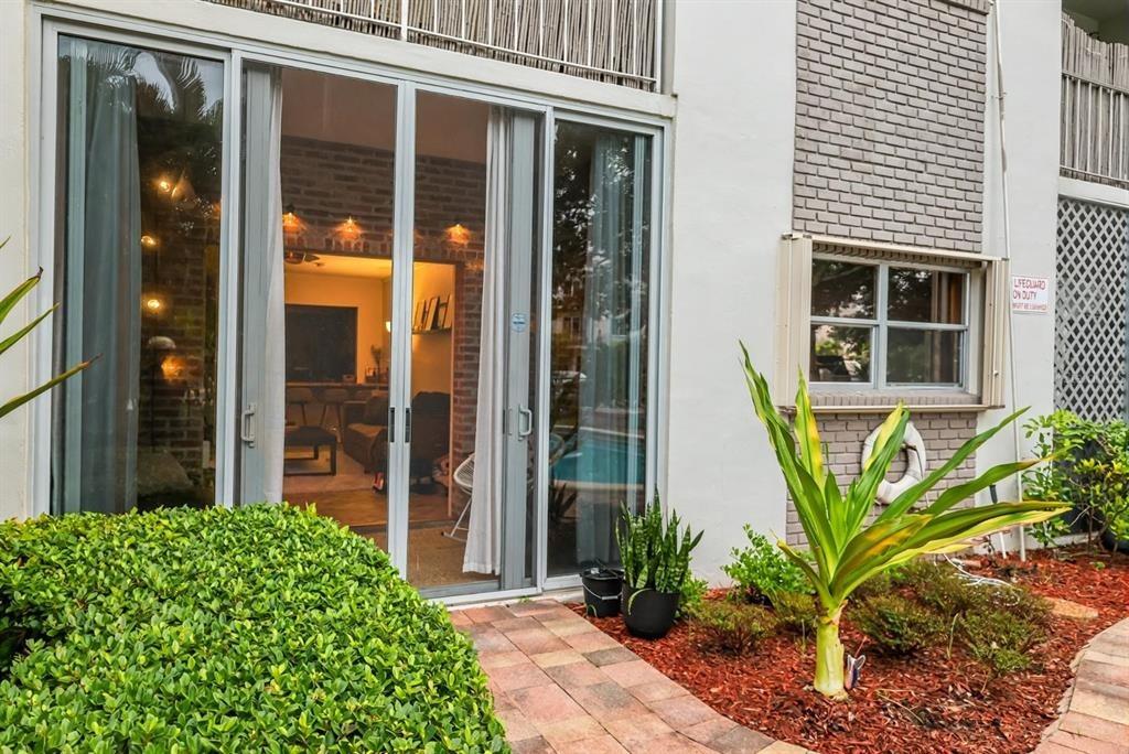 Ne 34th Ct, Oakland Park, FL 33334
