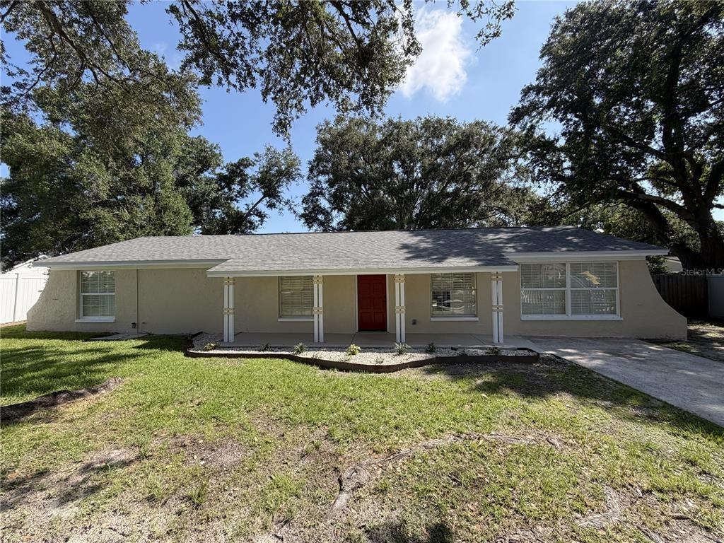 Highview Cir N, Brandon, FL 33510