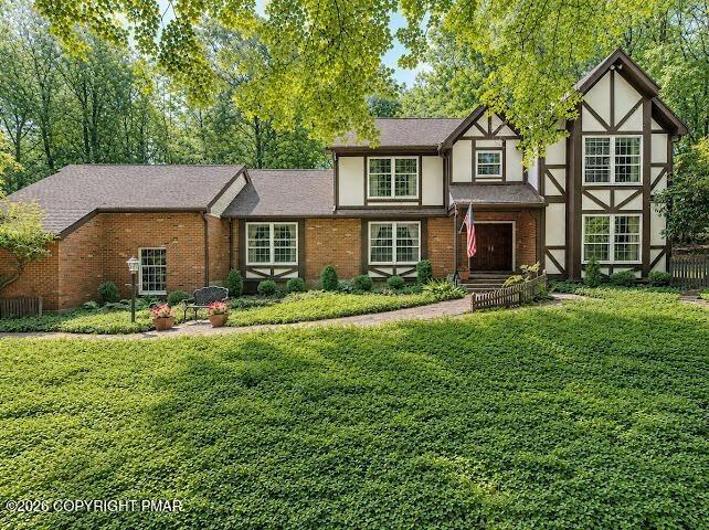 Hickory Cir, Stroudsburg, PA 18360