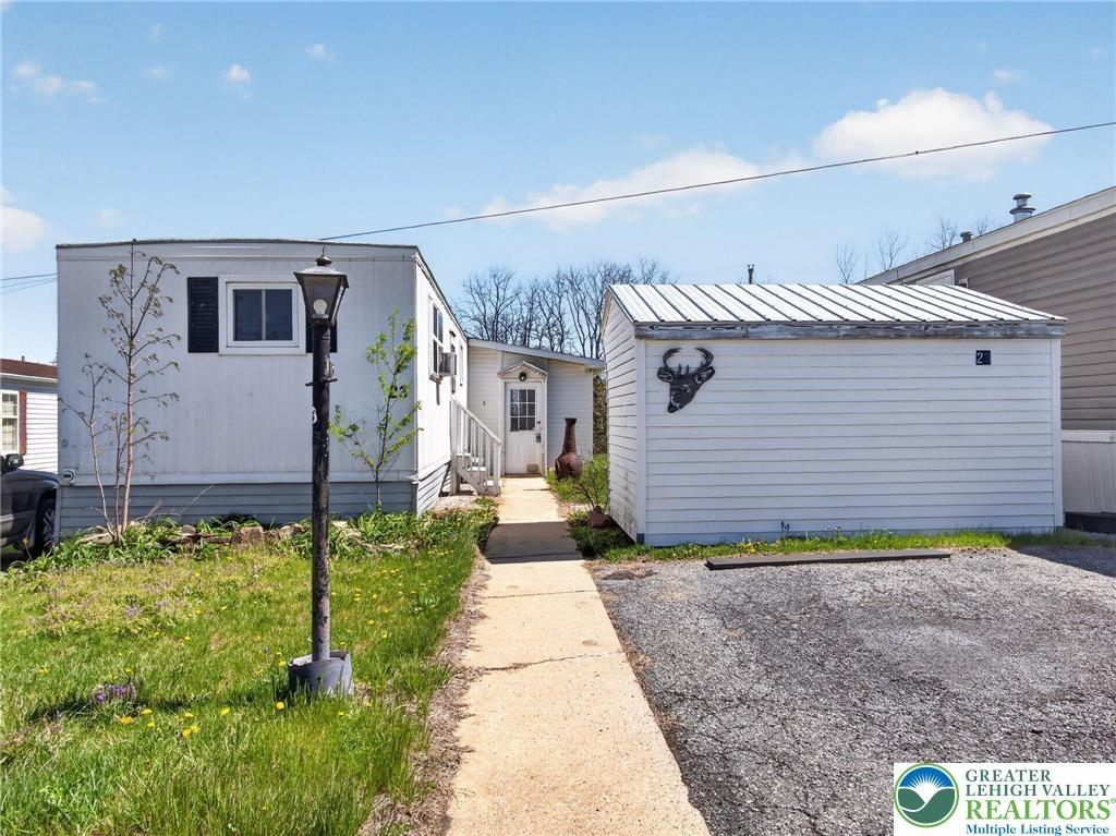 Roth Ave, Mertztown, PA 19539