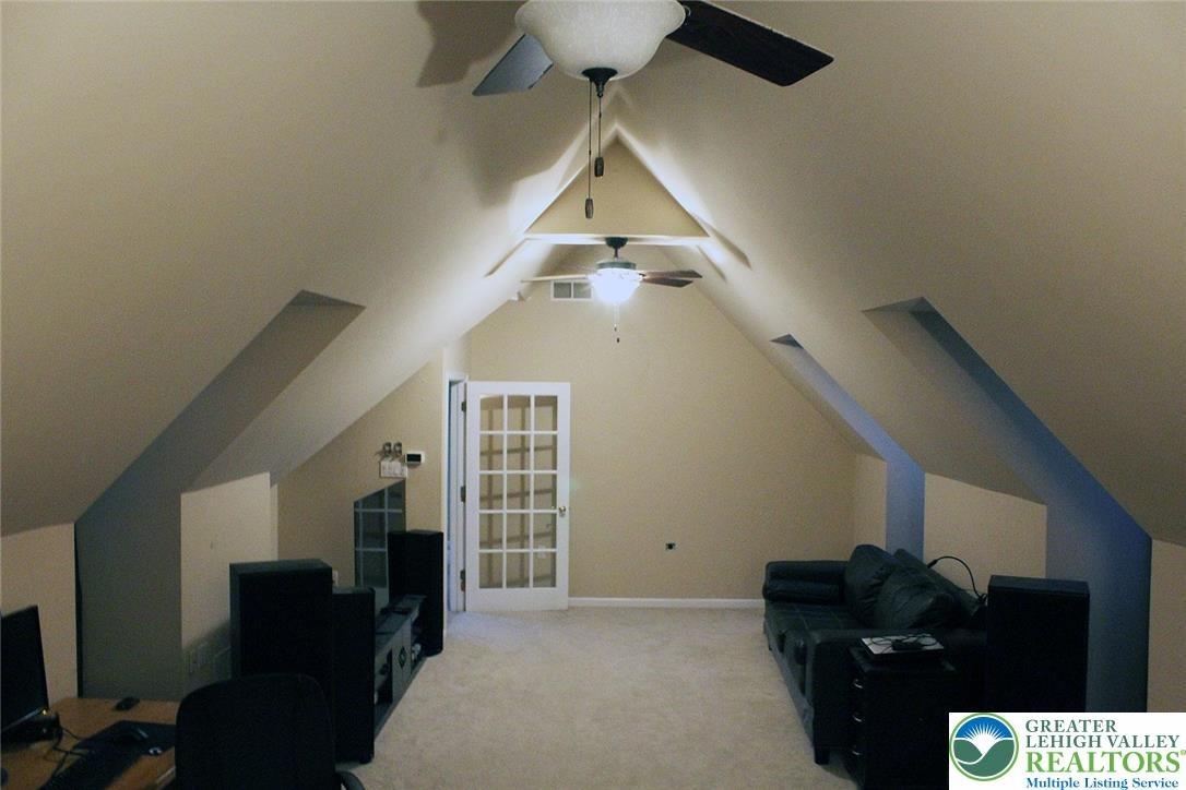 W Scenic Dr, Danielsville, PA 18038