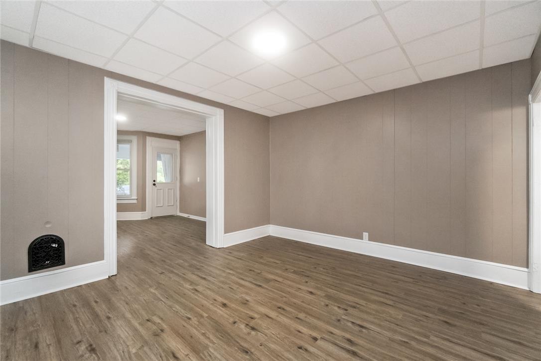S 1st St, Bangor, PA 18013