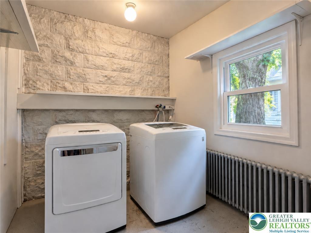 Fairview Ave, Mount Pocono, PA 18344