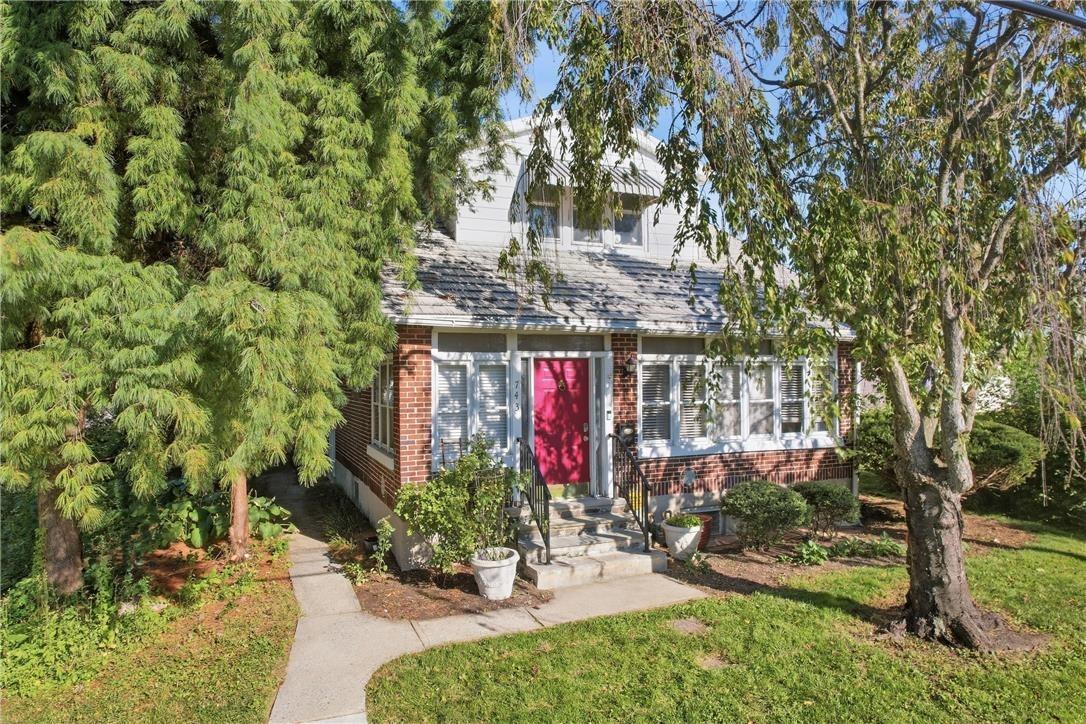 6th St, Whitehall, PA 18052