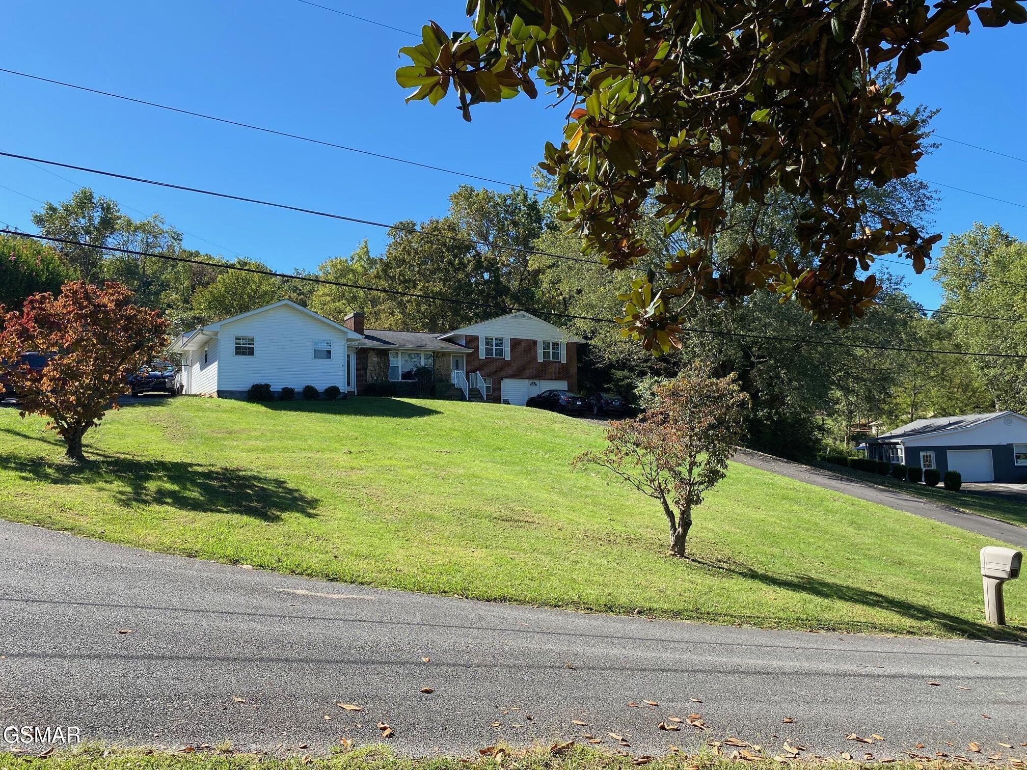 Honeysuckle Dr, Newport, TN 37821