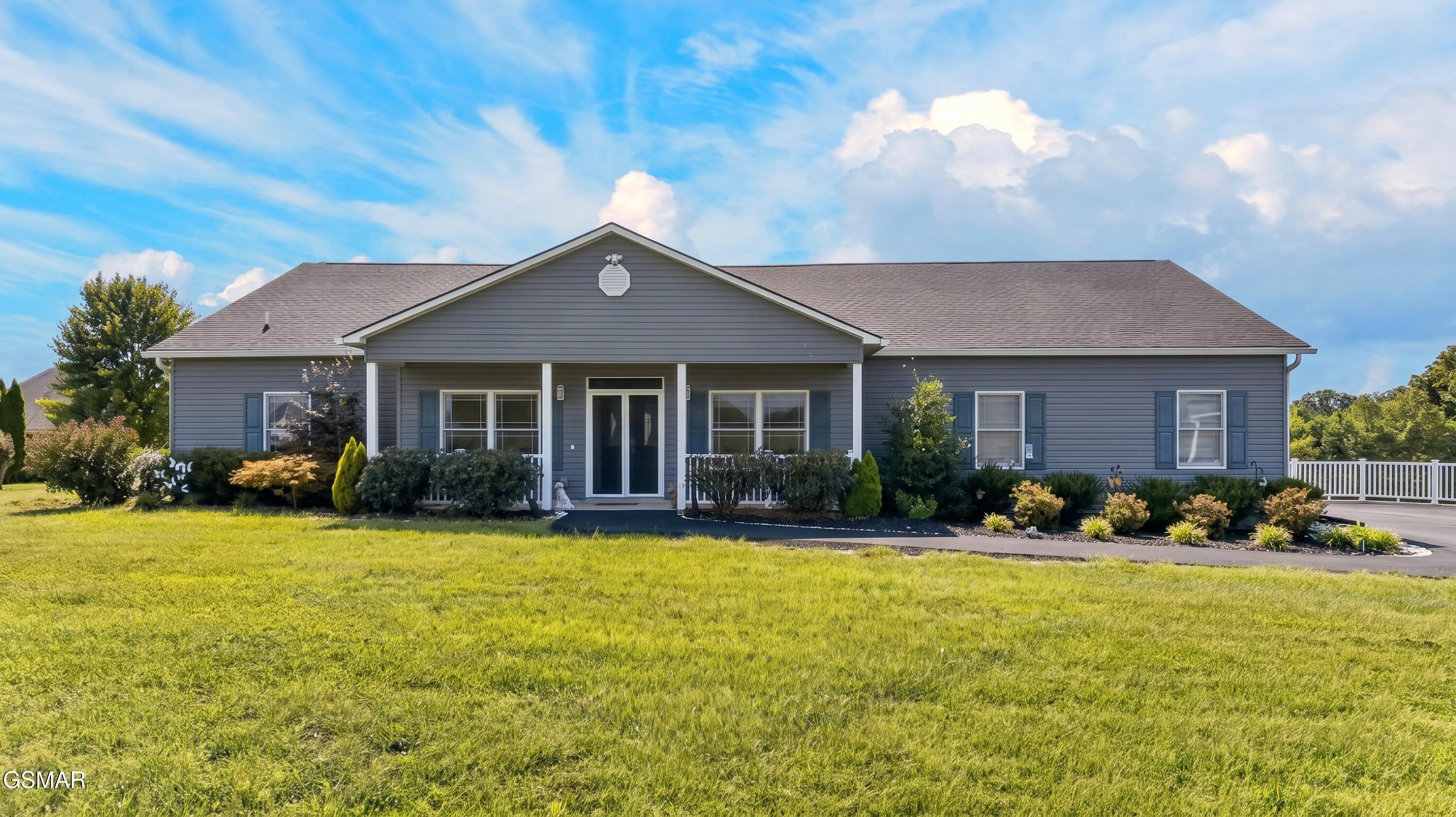 Harbor Hills Dr, Dandridge, TN 37725