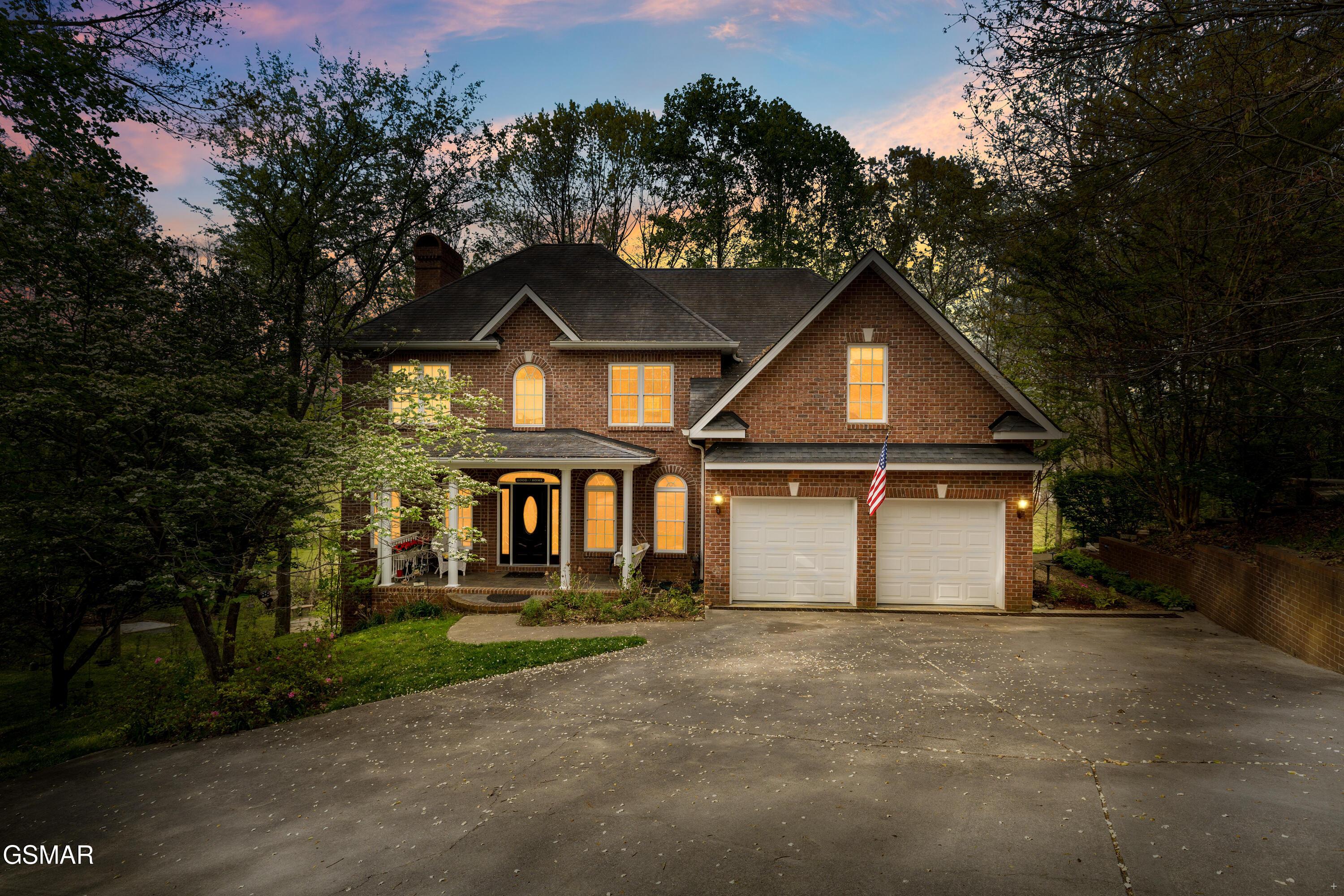 S Arch Rock Dr, Sevierville, TN 37876