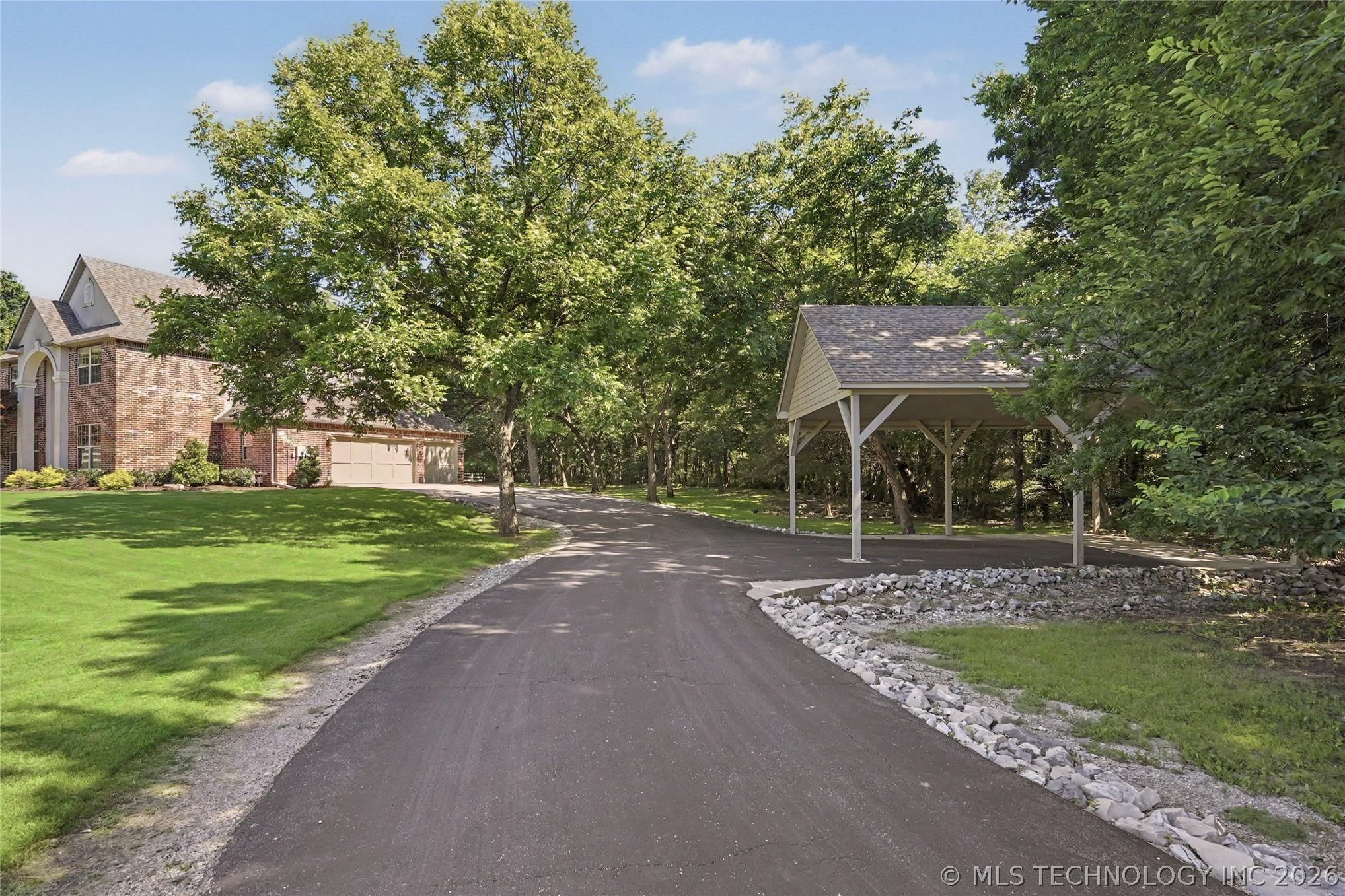 W Lowry Rd, Claremore, OK 74017