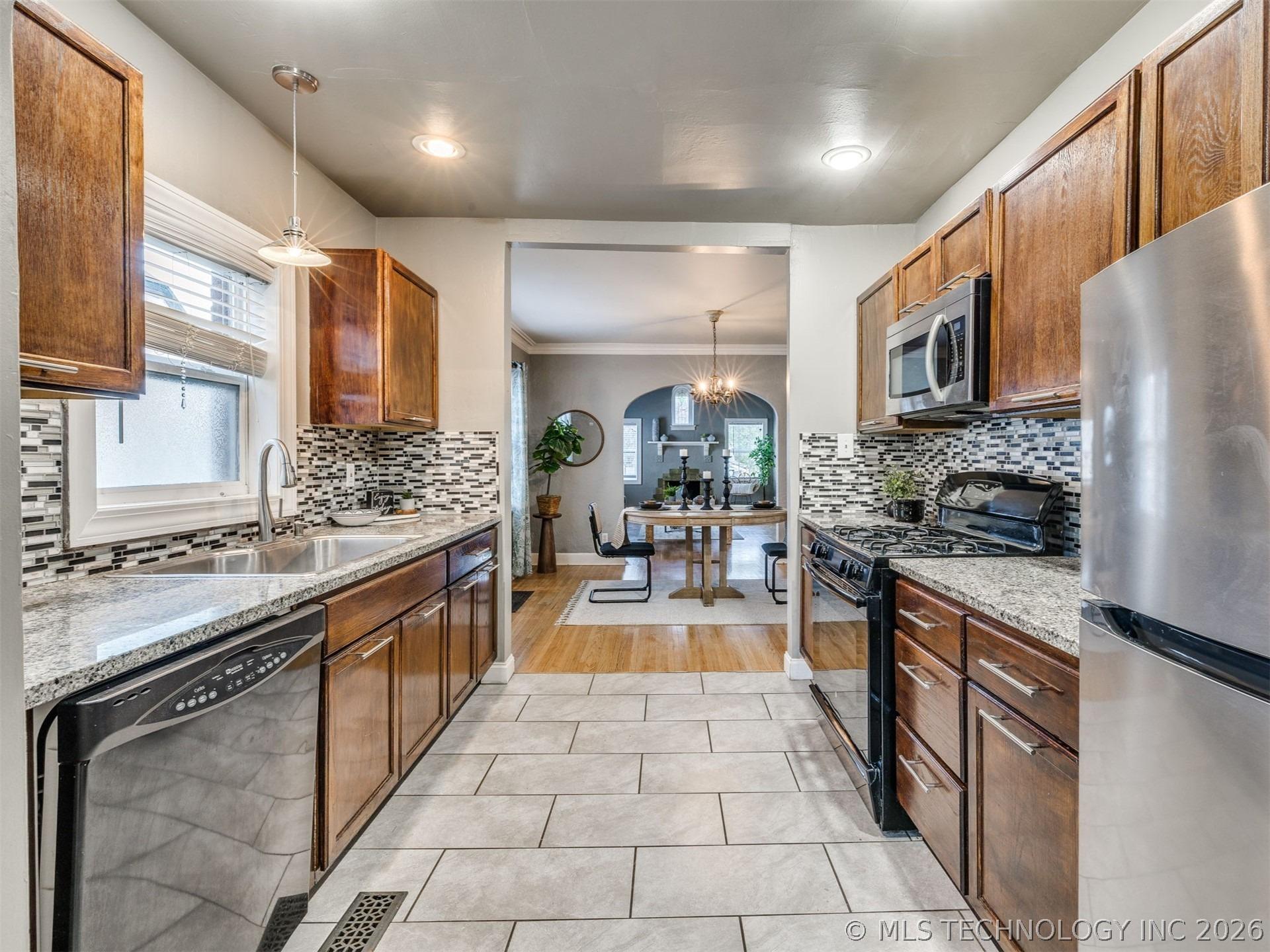 N Boston Ave, Tulsa, OK 74106