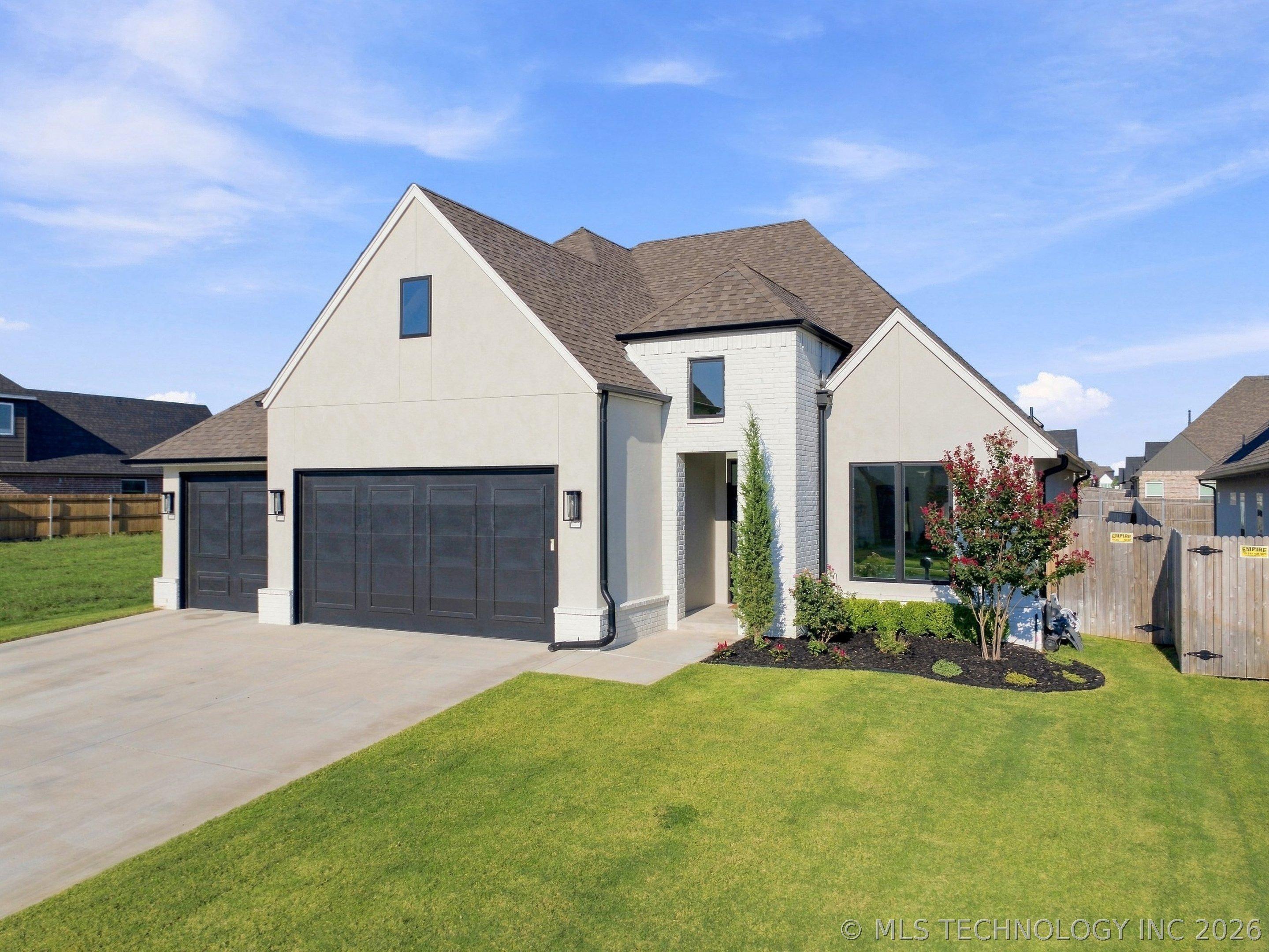 S 20th Pl E, Bixby, OK 74008