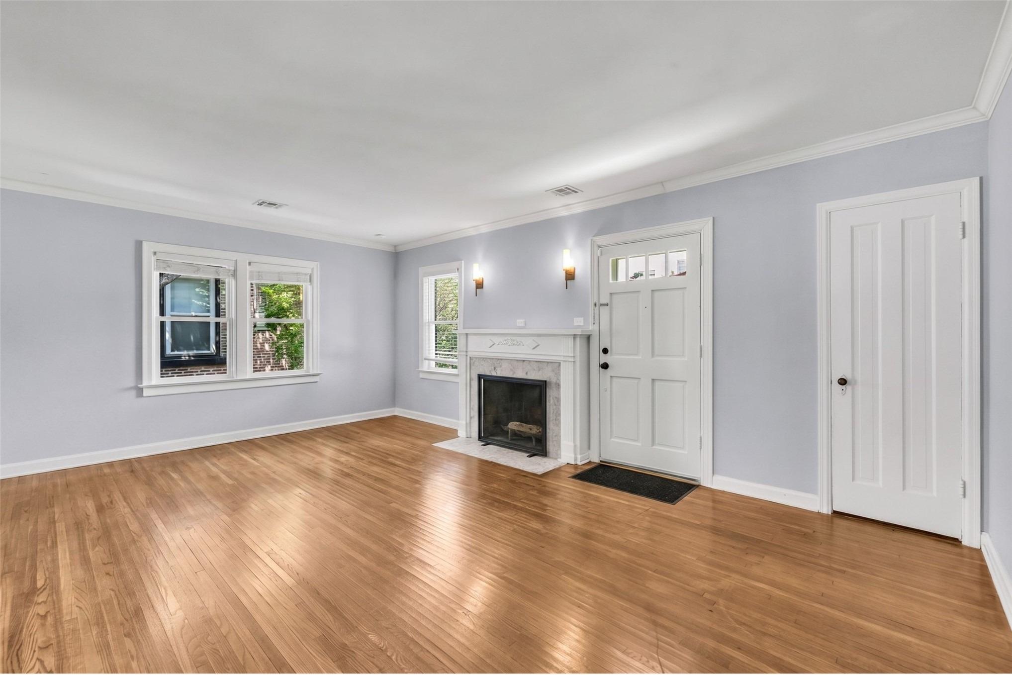 S Columbia Ave, Tulsa, OK 74104