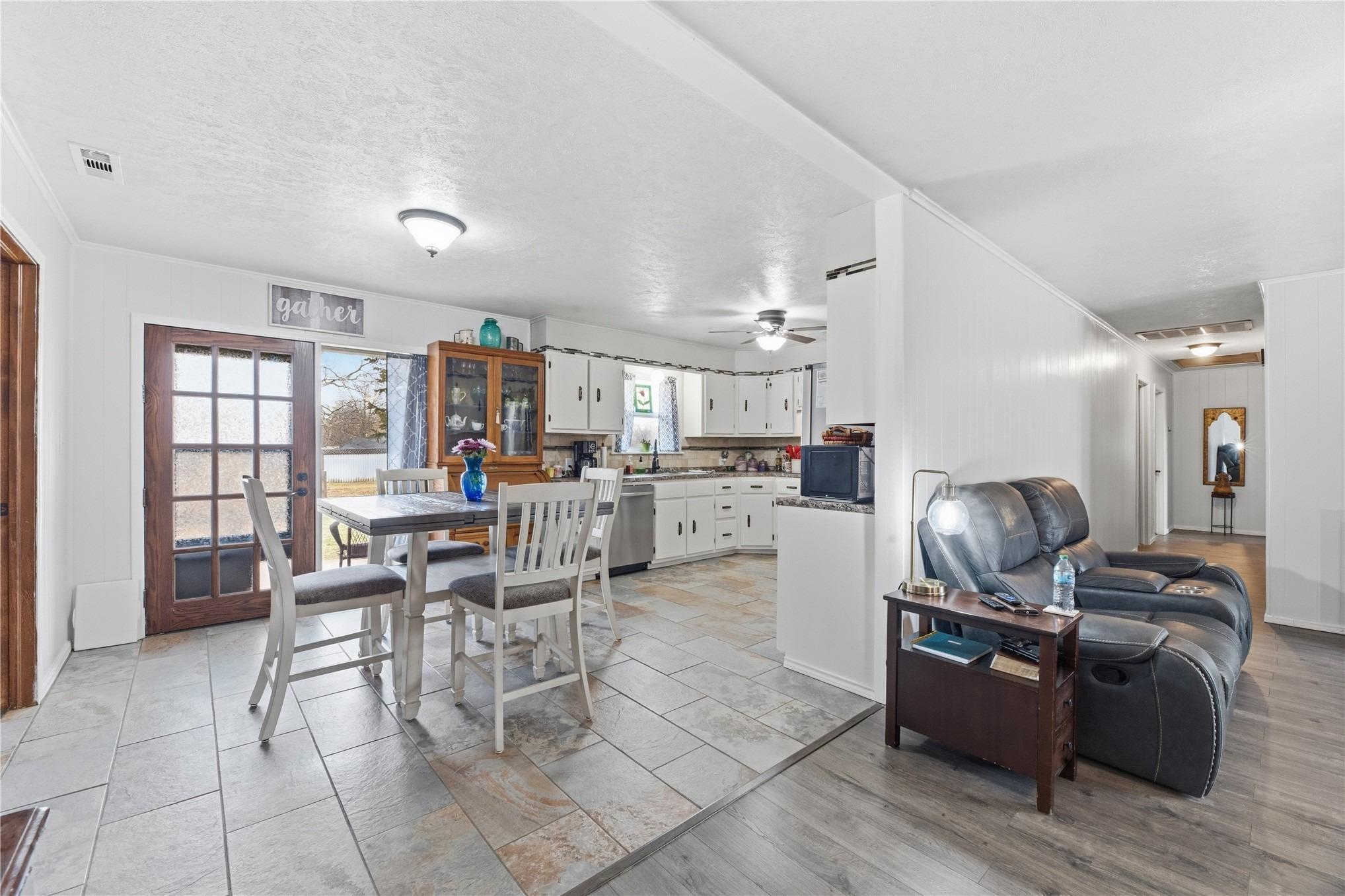 Beech St, Chelsea, OK 74016