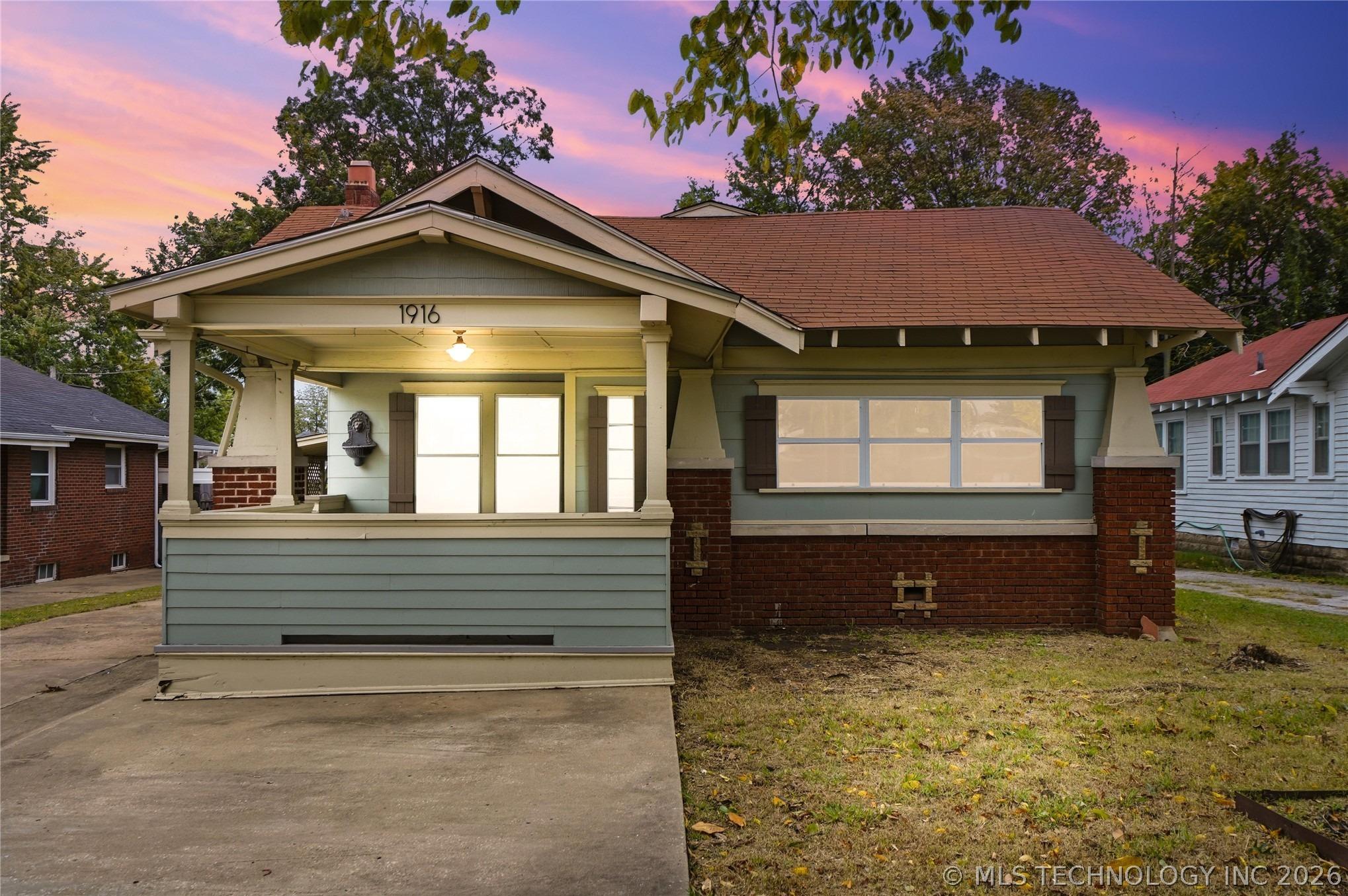 E 14th St, Tulsa, OK 74104