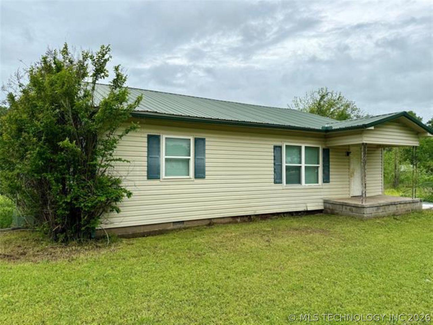 S 206 Rd, Henryetta, OK 74437