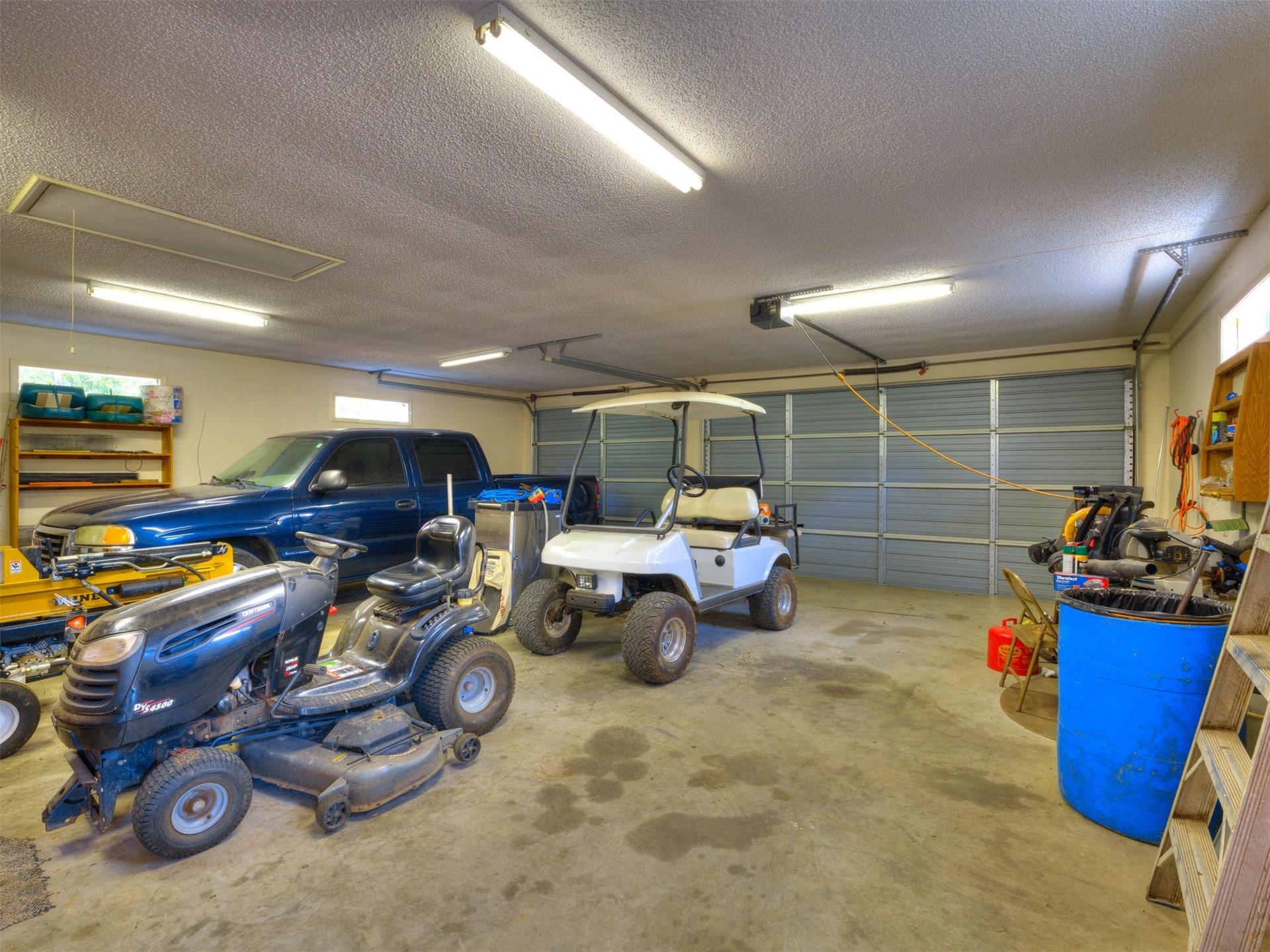 E 703 Rd, Wagoner, OK 74467