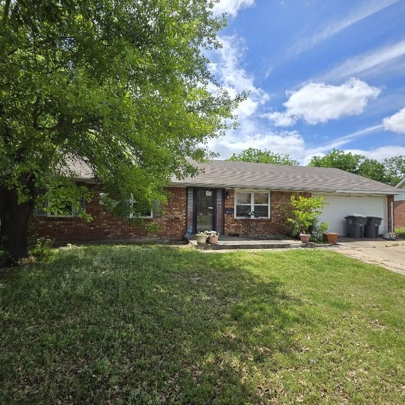 E 48th Pl, Tulsa, OK 74145