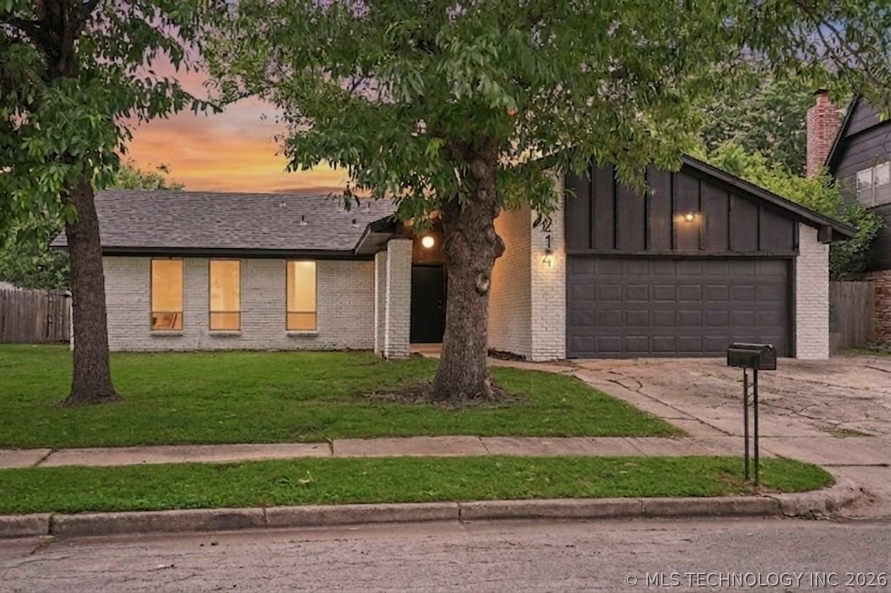 E 24th St, Tulsa, OK 74129
