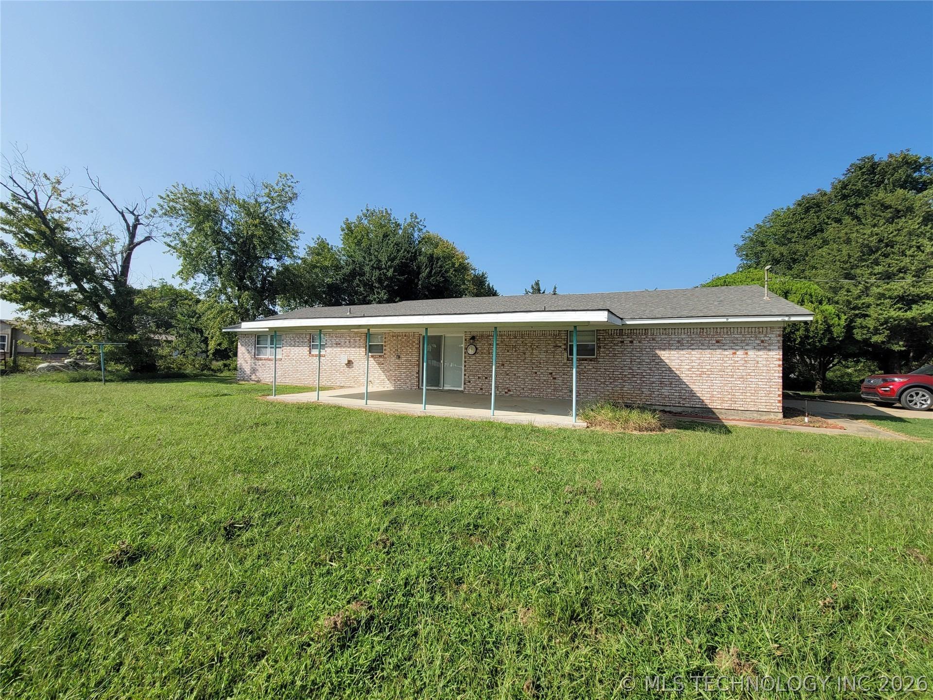 S 4144 Rd, Council Hill, OK 74428
