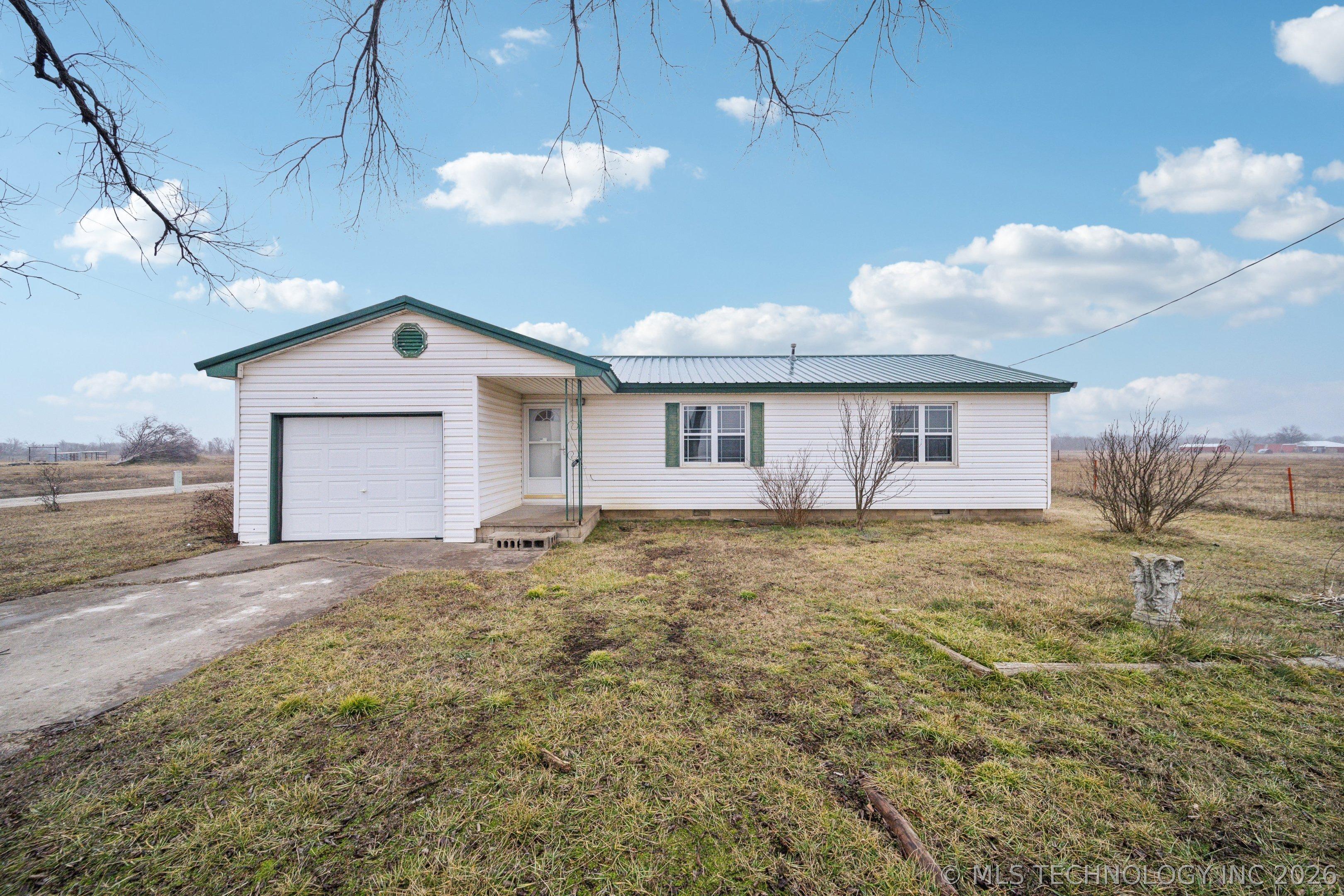 West Ave, Delaware, OK 74027