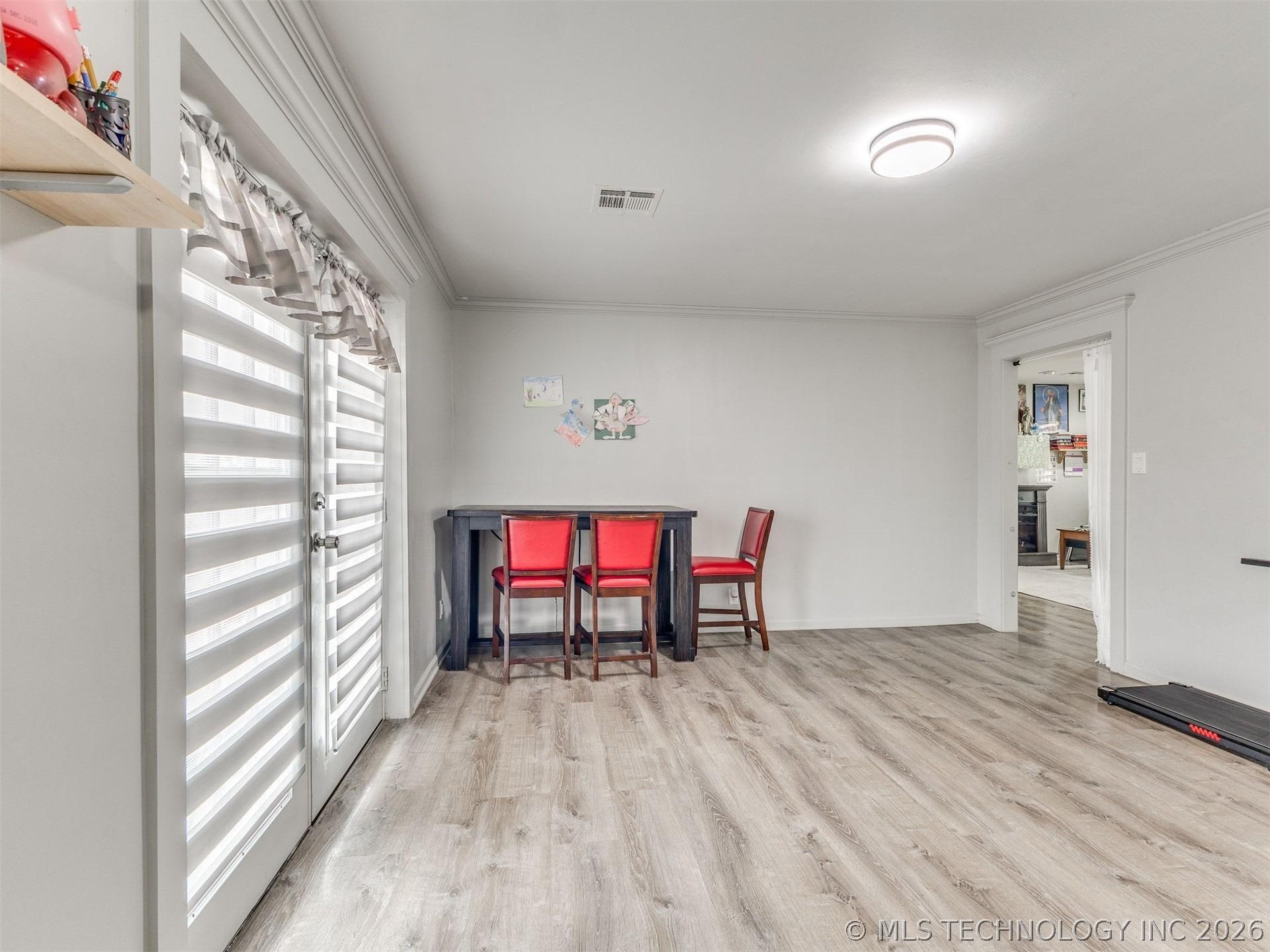 W 45th Pl, Tulsa, OK 74107