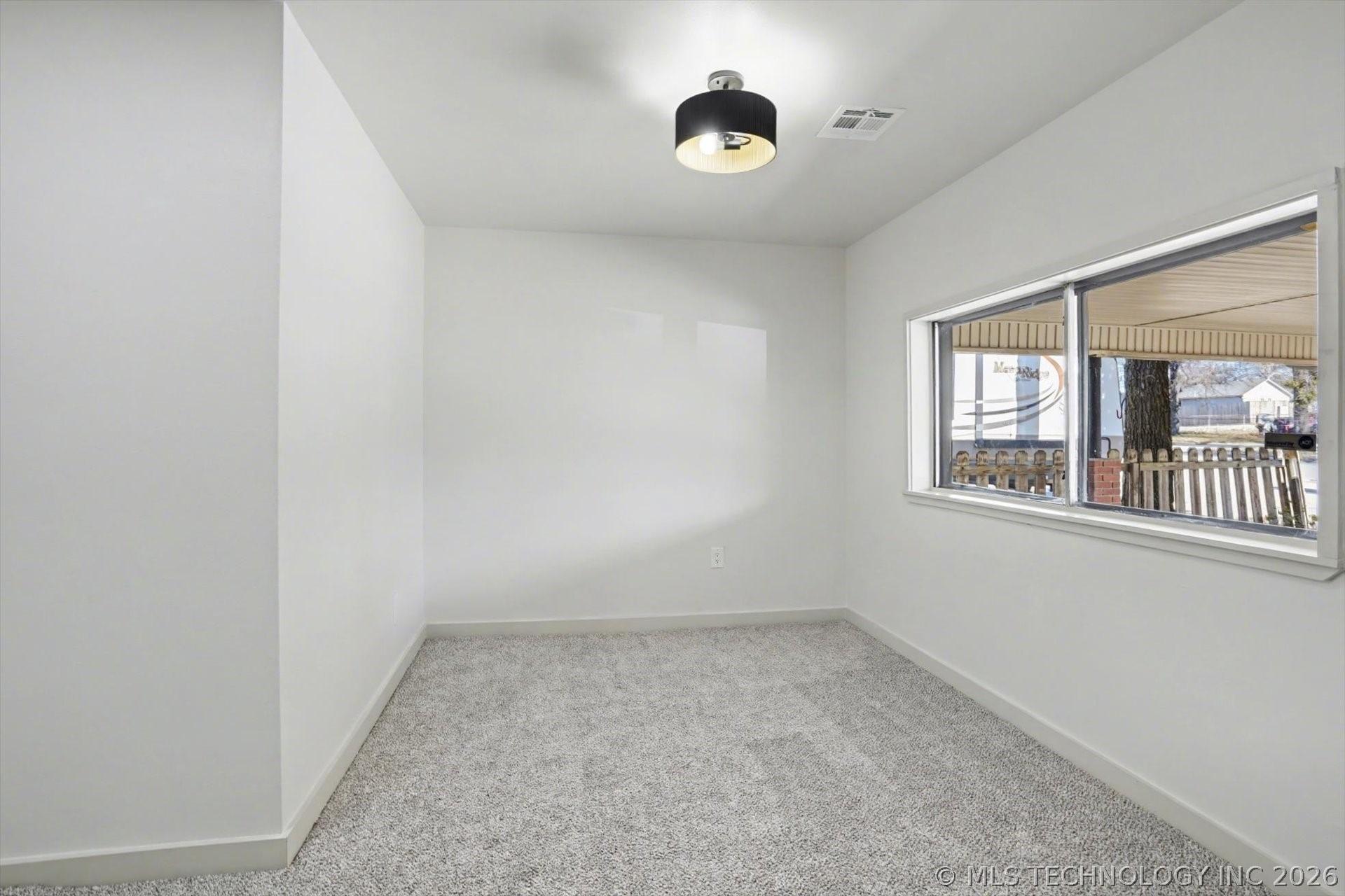 N Ash Ave, Sand Springs, OK 74063