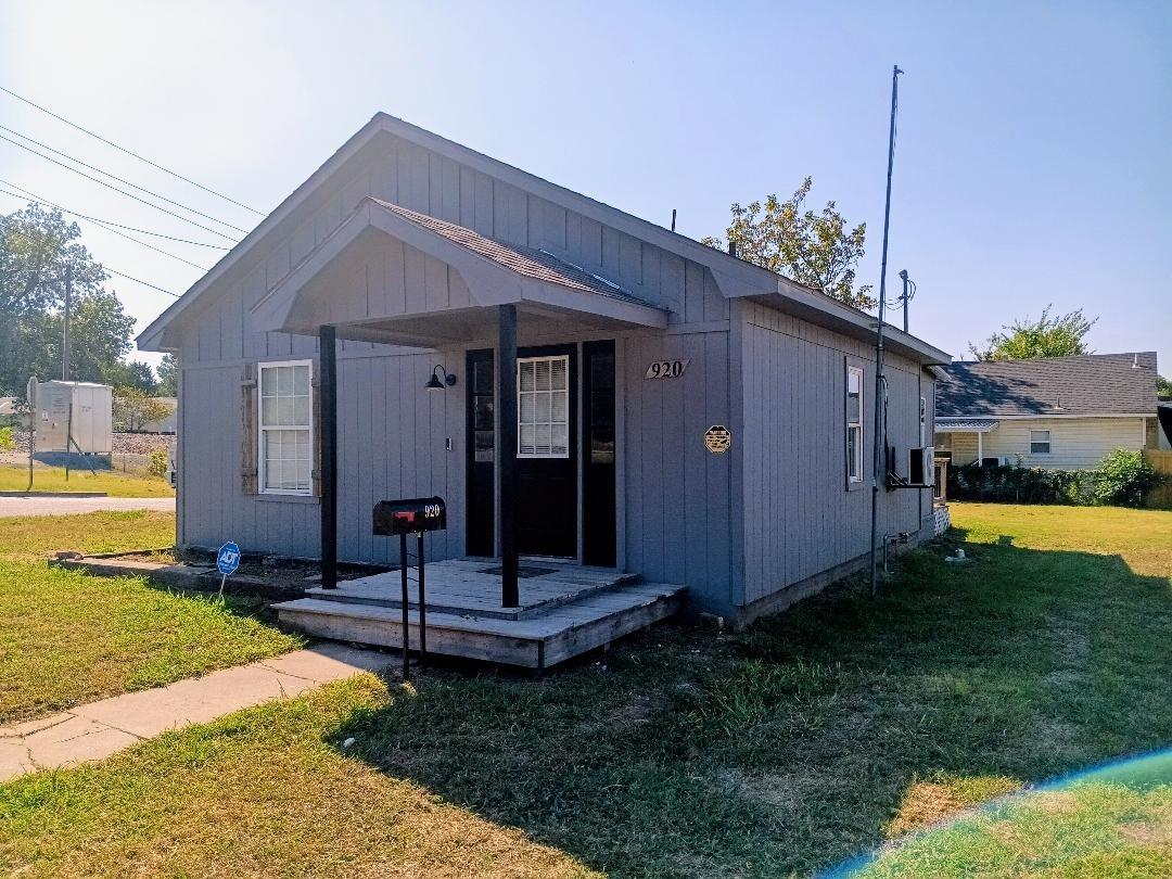E 13th St, Okmulgee, OK 74447