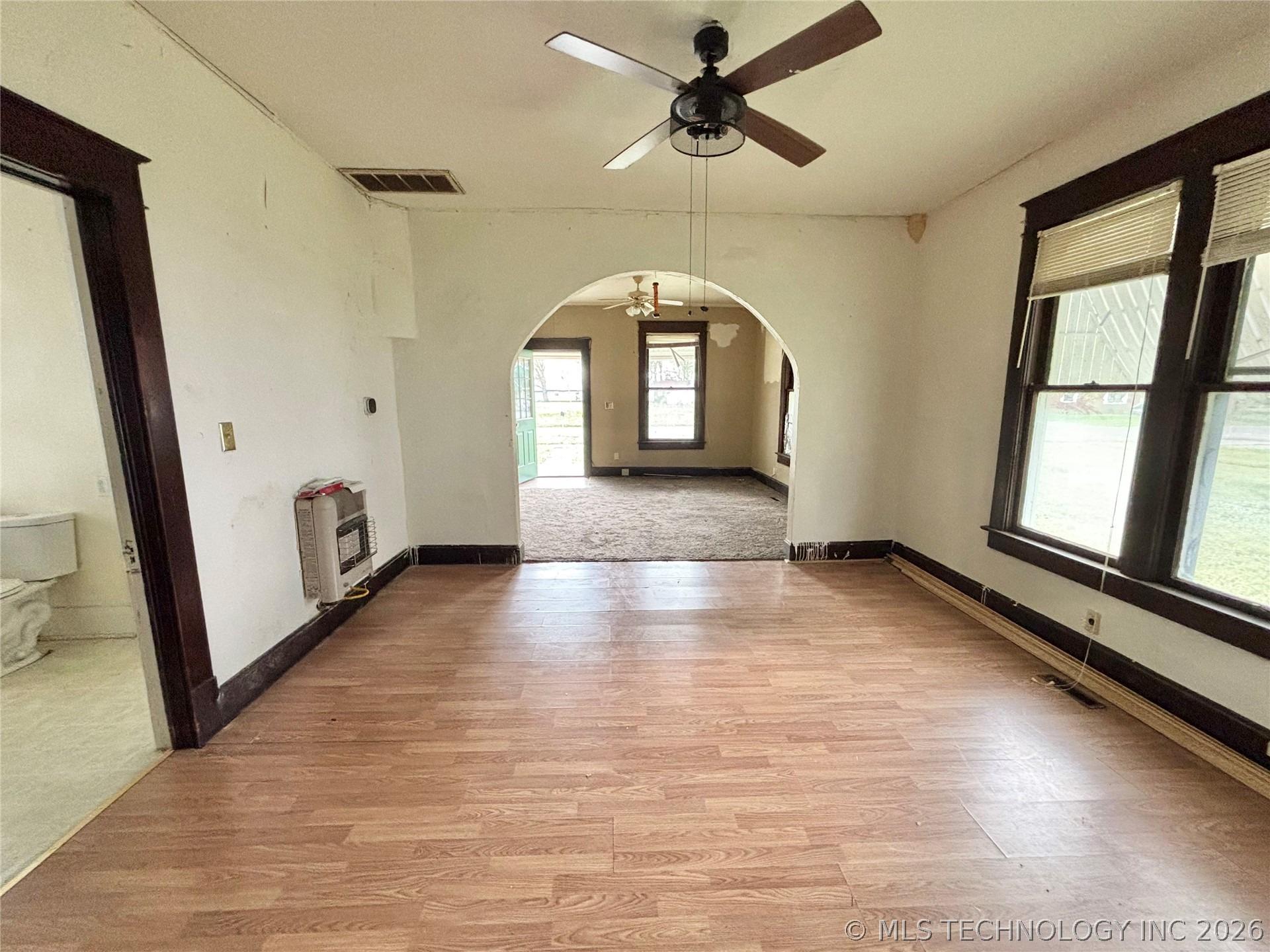 N Thompson St, Vinita, OK 74301