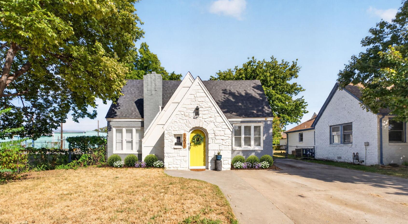 S Gary Pl, Tulsa, OK 74104