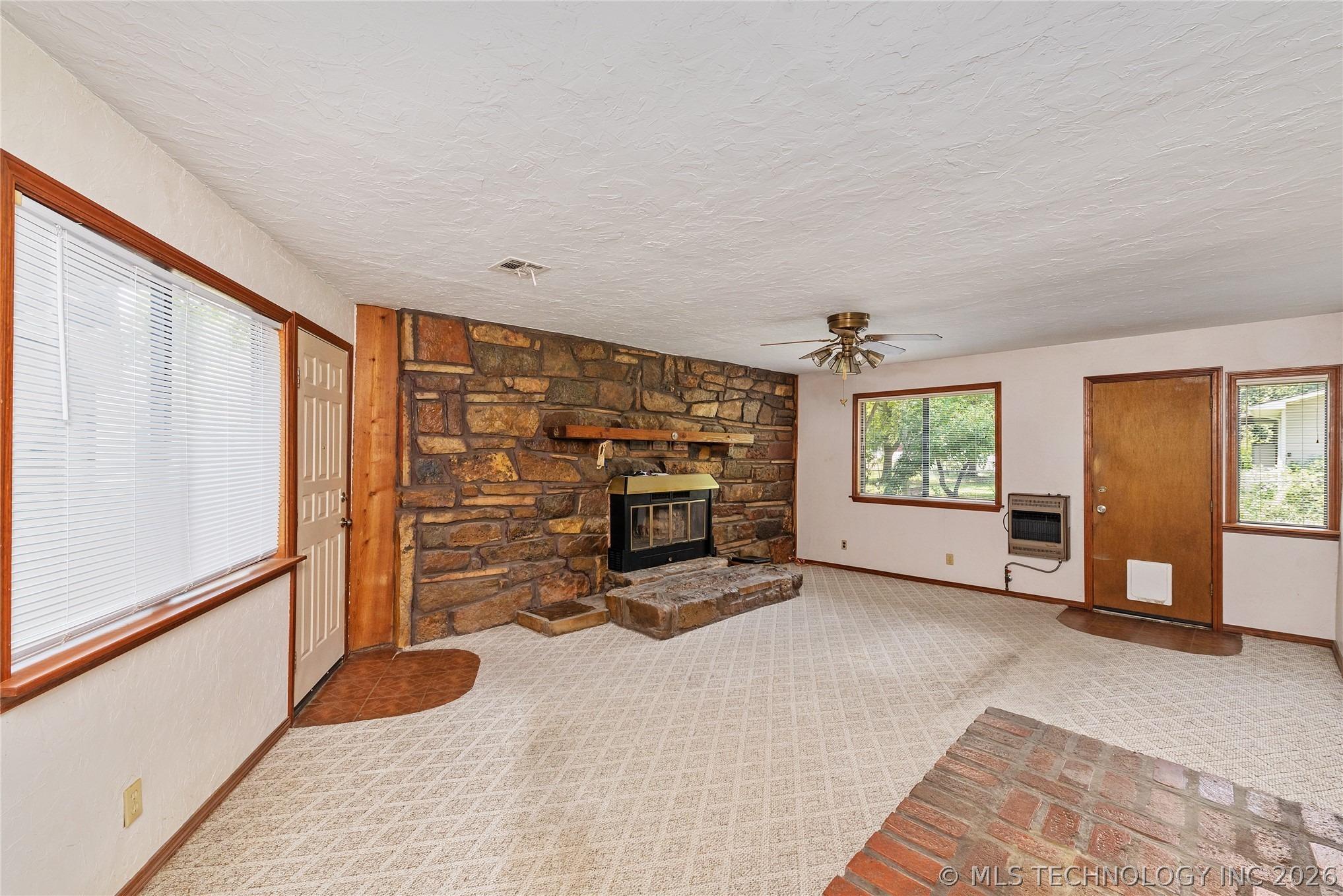 N State St, Wagoner, OK 74467