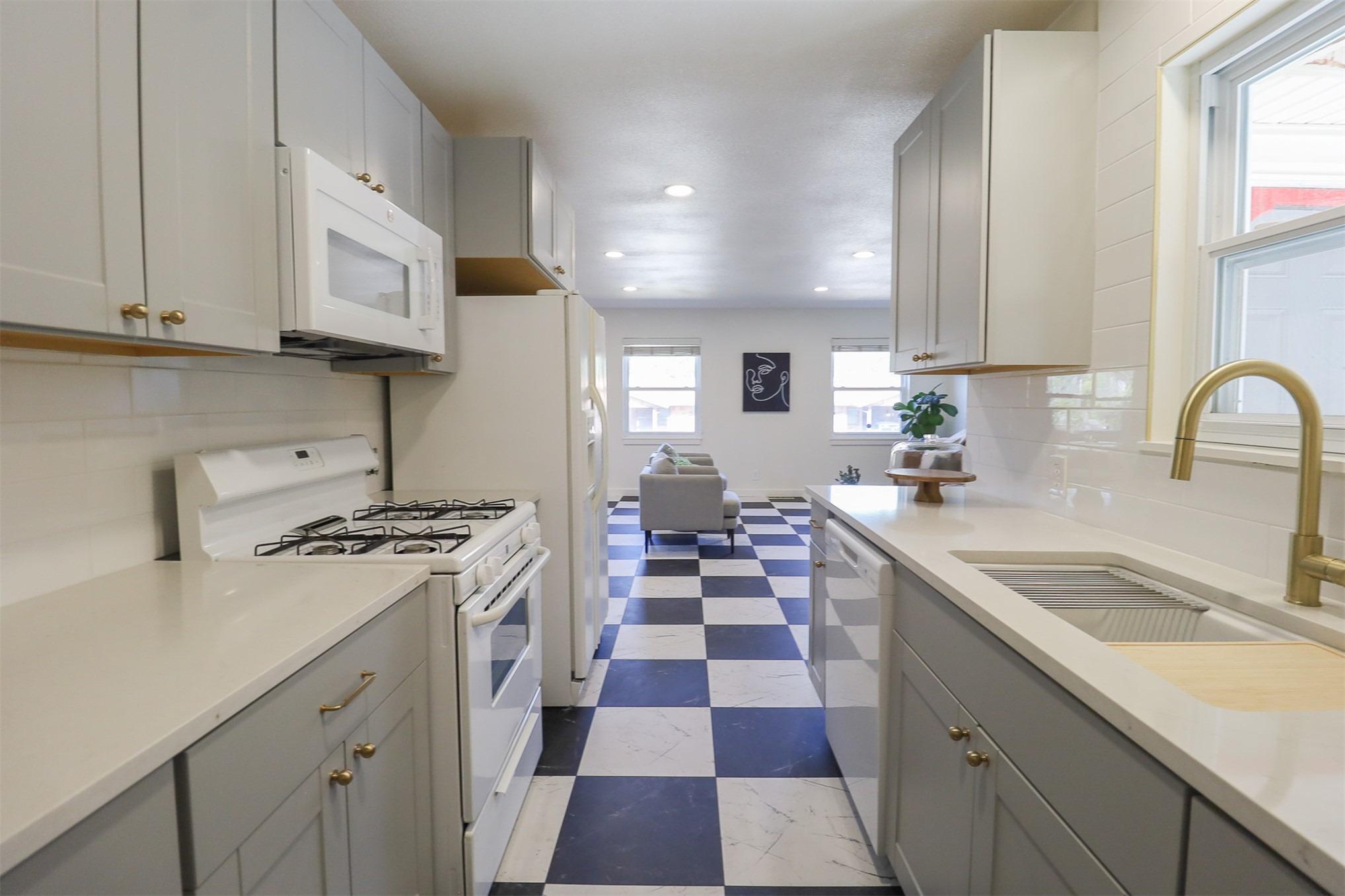 S Waco Ave, Tulsa, OK 74107
