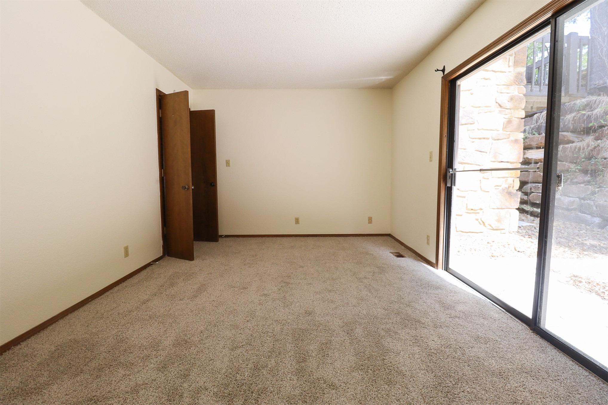 Riverside Dr, Tulsa, OK 74119