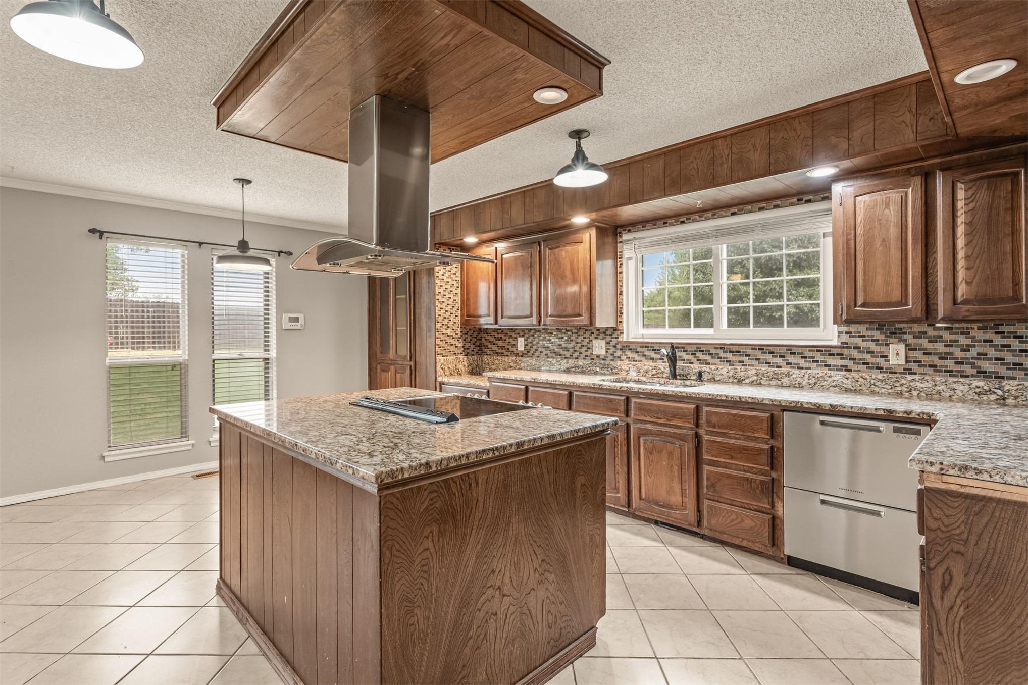 W Young St, Tulsa, OK 74127