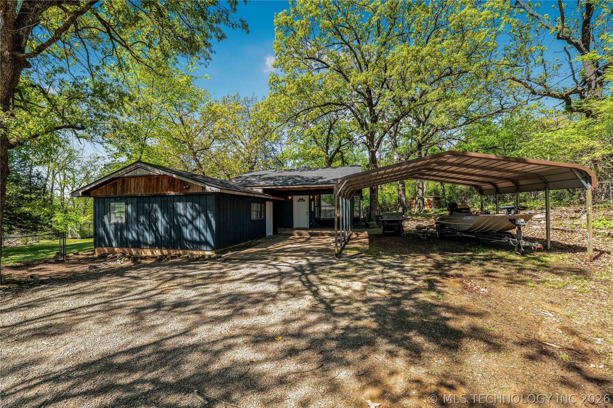 N Cherry St, Spiro, OK 74959