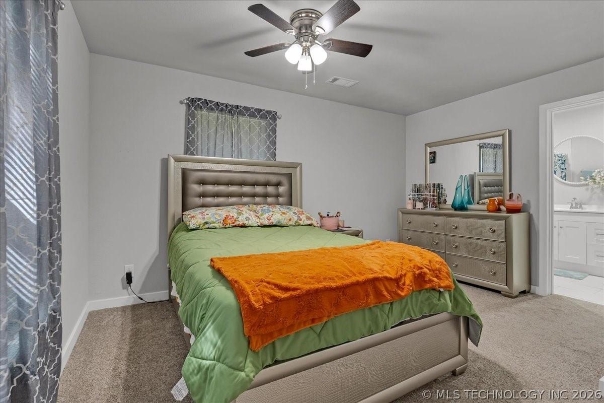 W Hillcrest Dr, Cleveland, OK 74020