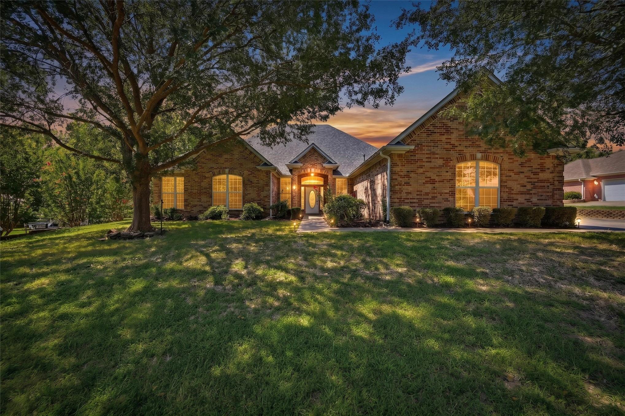 Greenbriar, Durant, OK 74701
