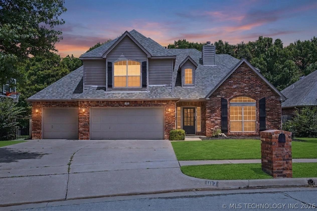 S Yellowood Ave, Broken Arrow, OK 74012