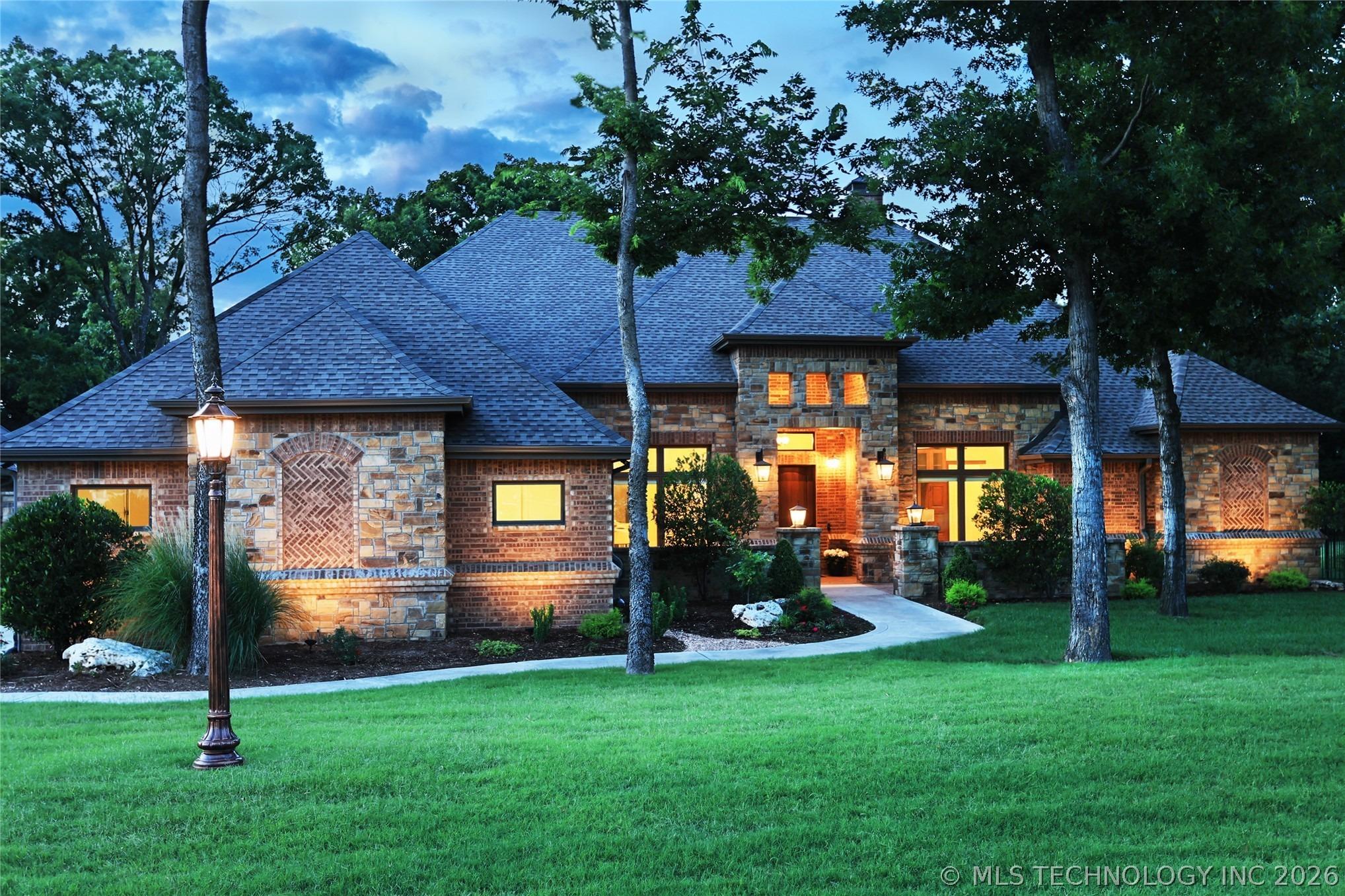 E Red Hawk Rd, Owasso, OK 74055