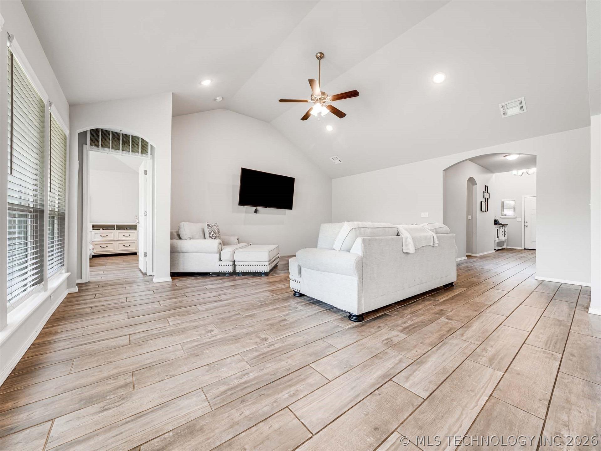 S 17th St, Broken Arrow, OK 74011