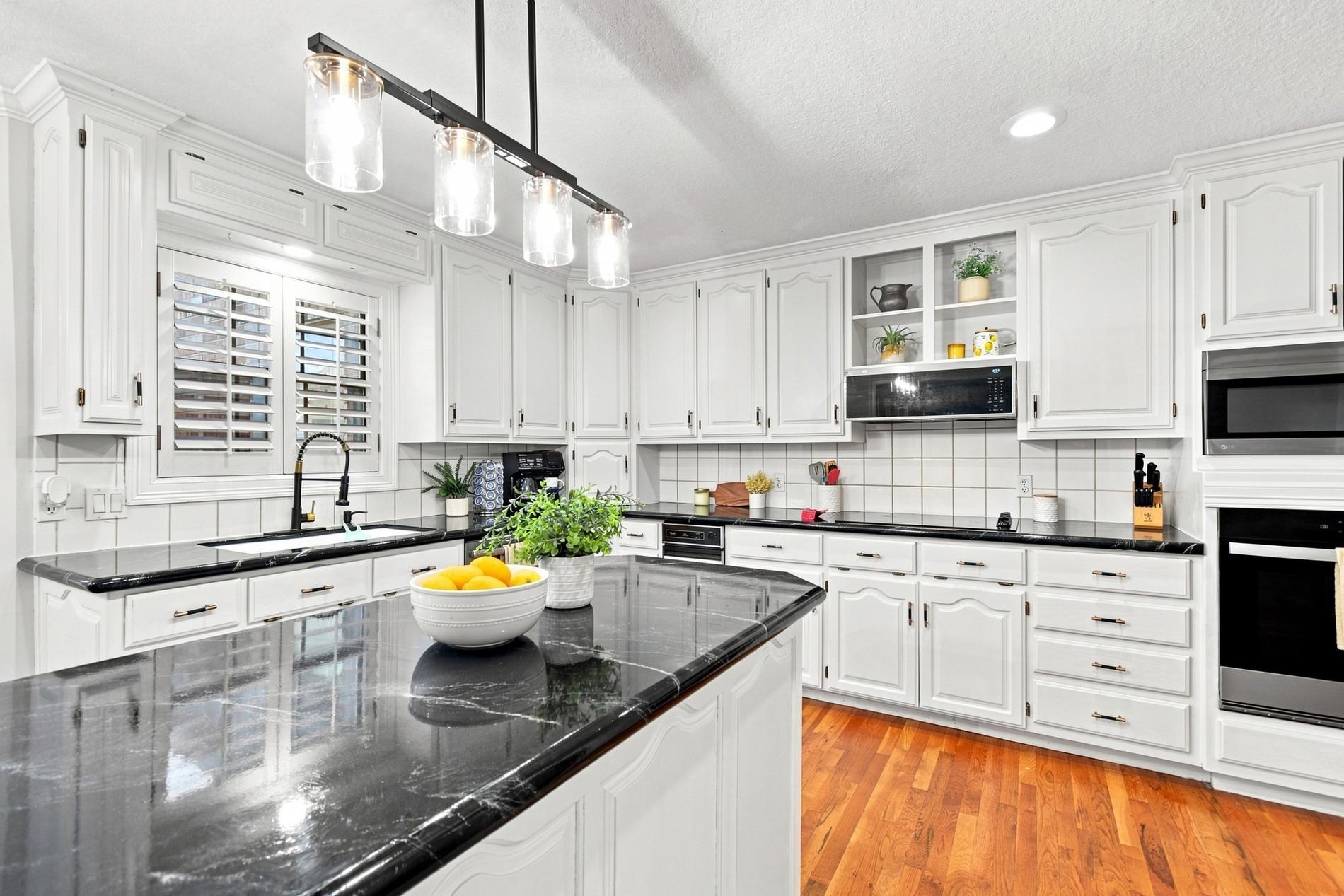 S Hudson Ave, Tulsa, OK 74137