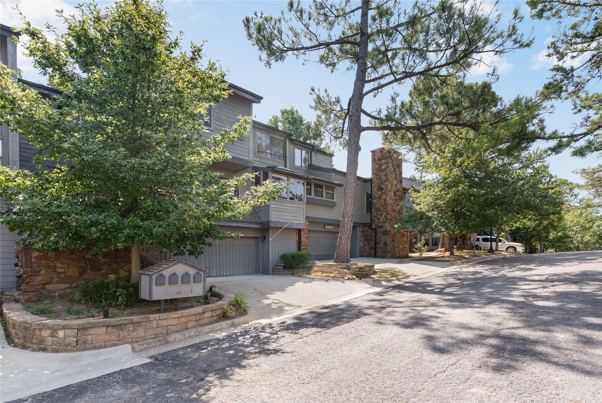 S Winston Pl, Tulsa, OK 74136