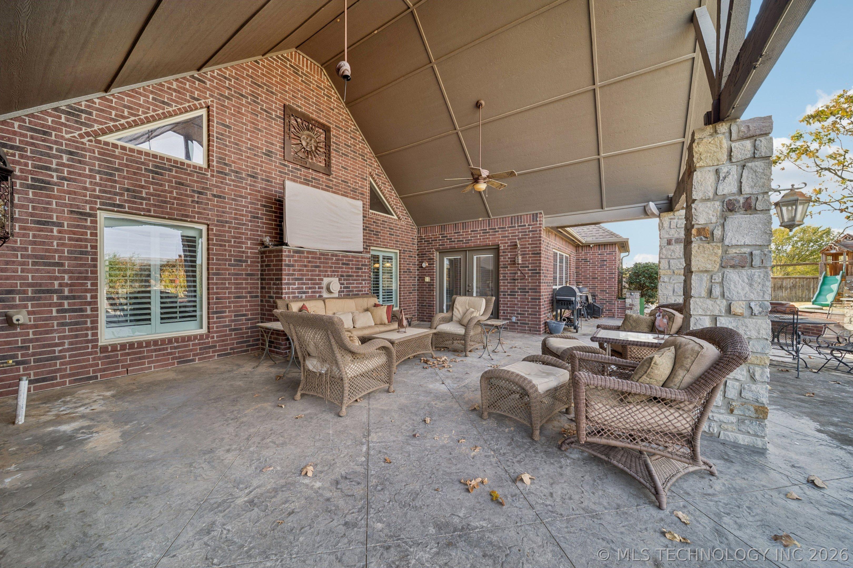 E 134th St S, Coweta, OK 74429