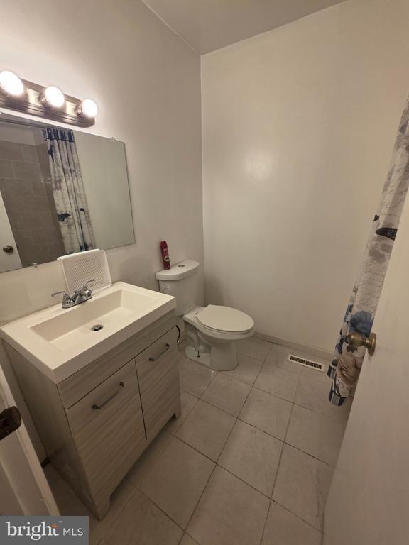 Hammershire Rd, Reisterstown, MD 21136